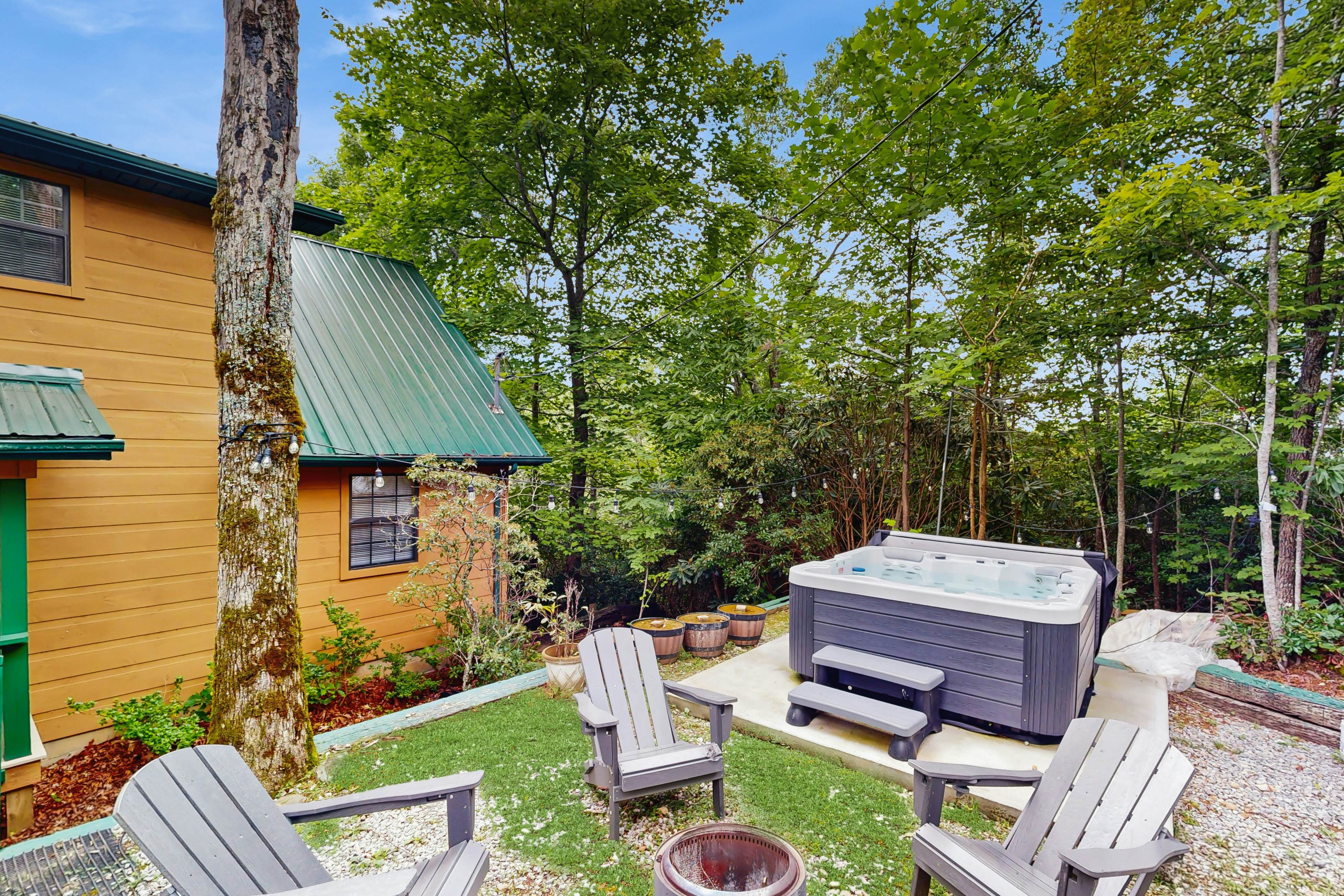 Charming Cabin W Hot Tub, Sleep 8・Firepit・Mtn View