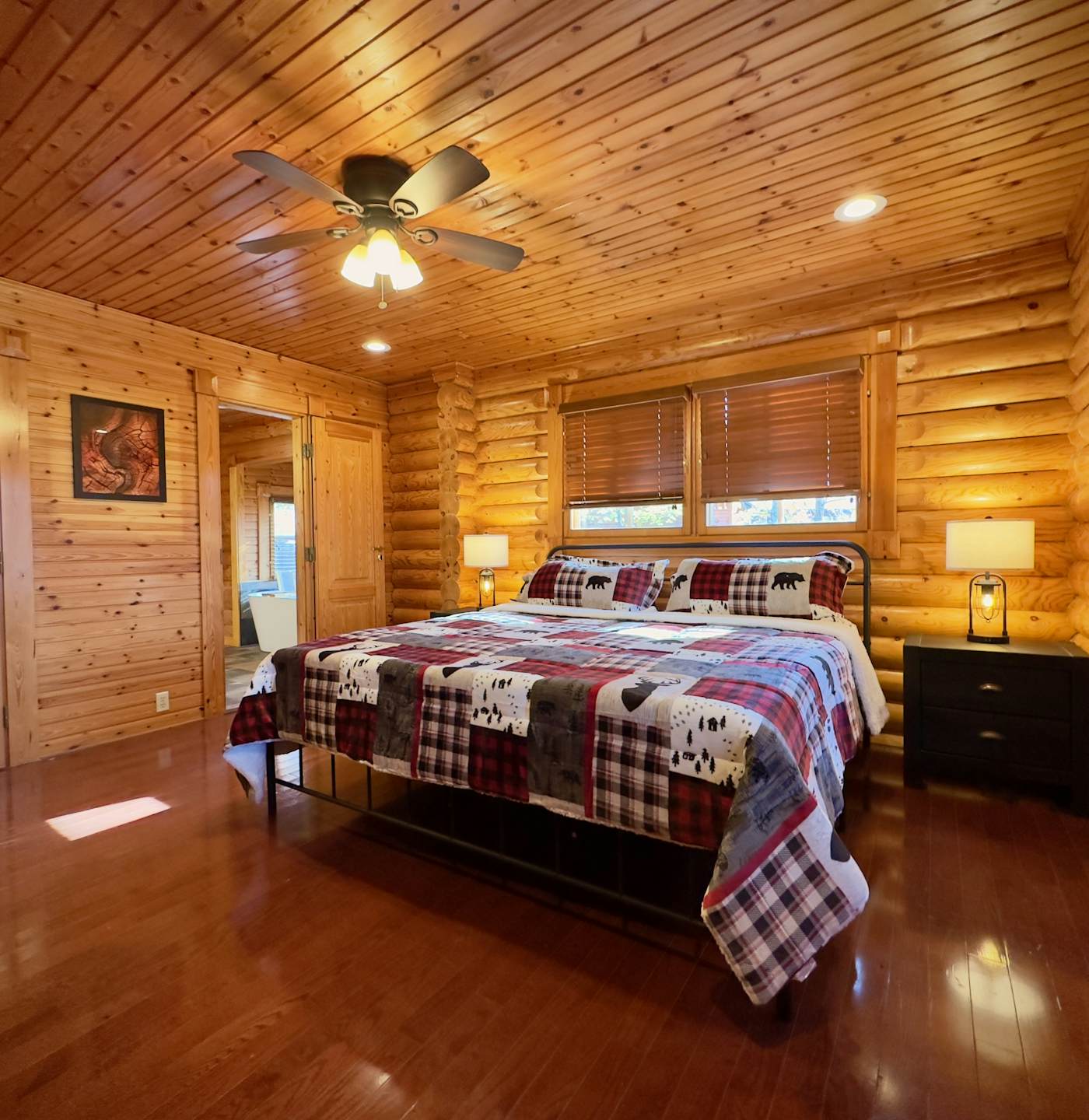 Luxe Cabin, Sleep 6, Hot Tub, Fireplace, Views - Gatlinburg