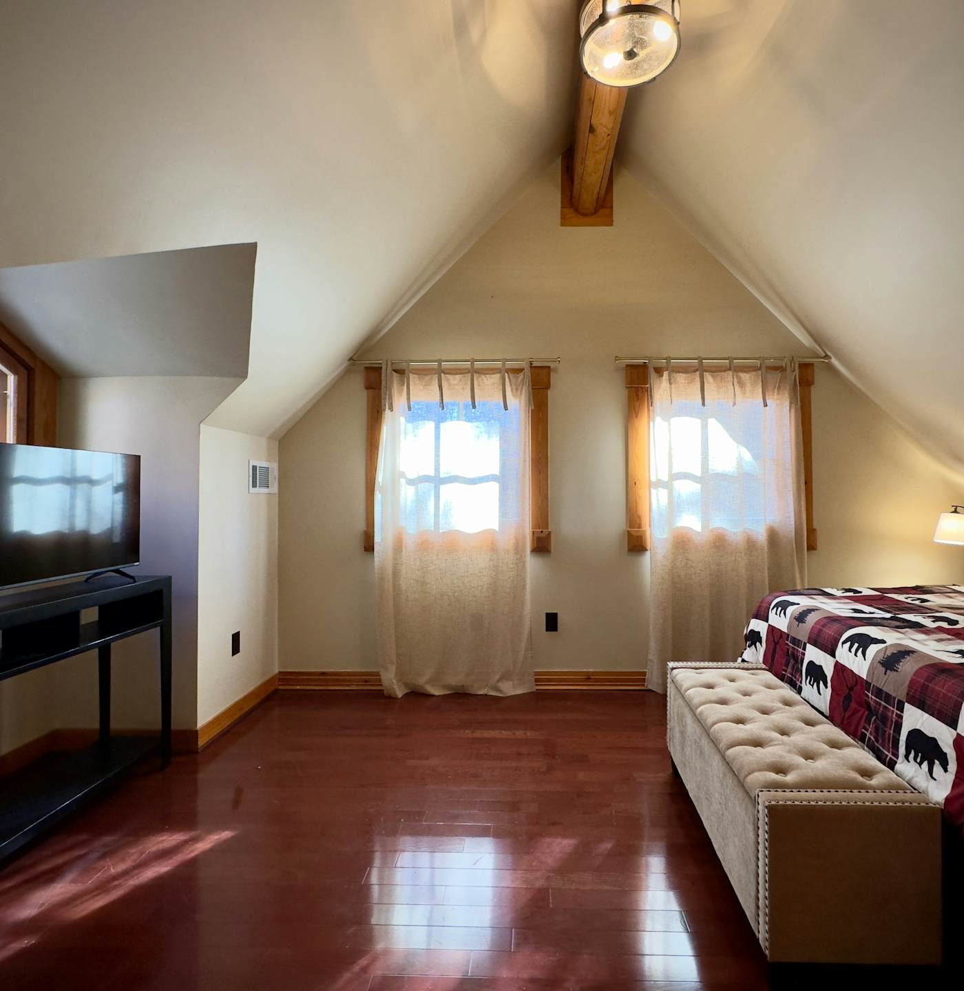 Luxe Cabin, Sleep 6, Hot Tub, Fireplace, Views - Gatlinburg
