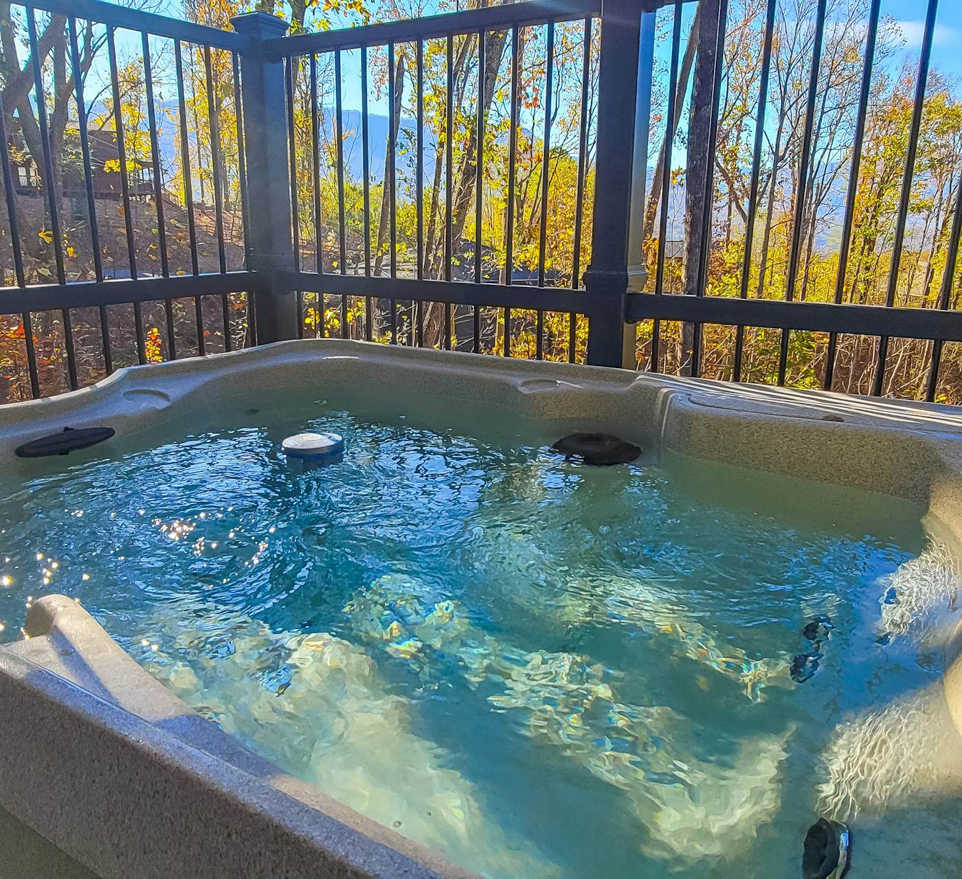 Luxe Cabin, Sleep 6, Hot Tub, Fireplace, Views - Gatlinburg