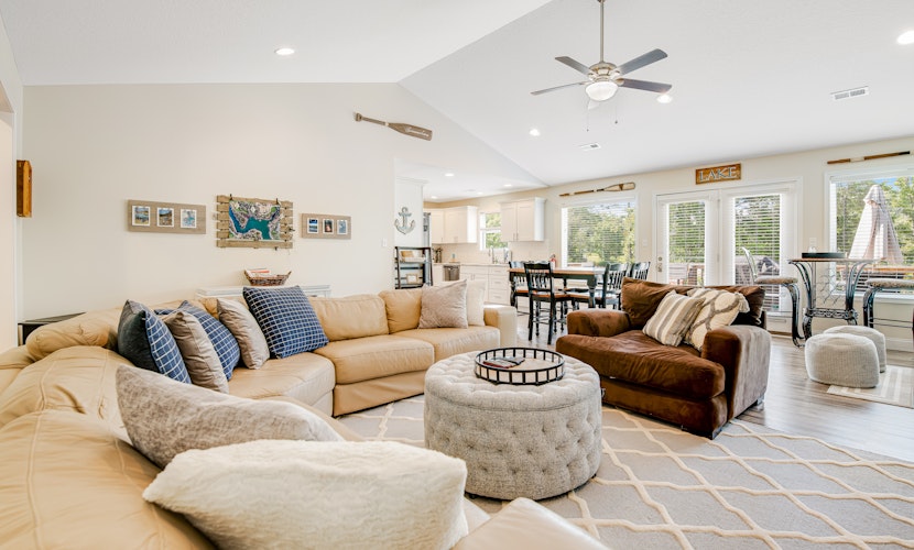 Cozy Lakefront Home, Sleep 12・Private Dock・Hot Tub