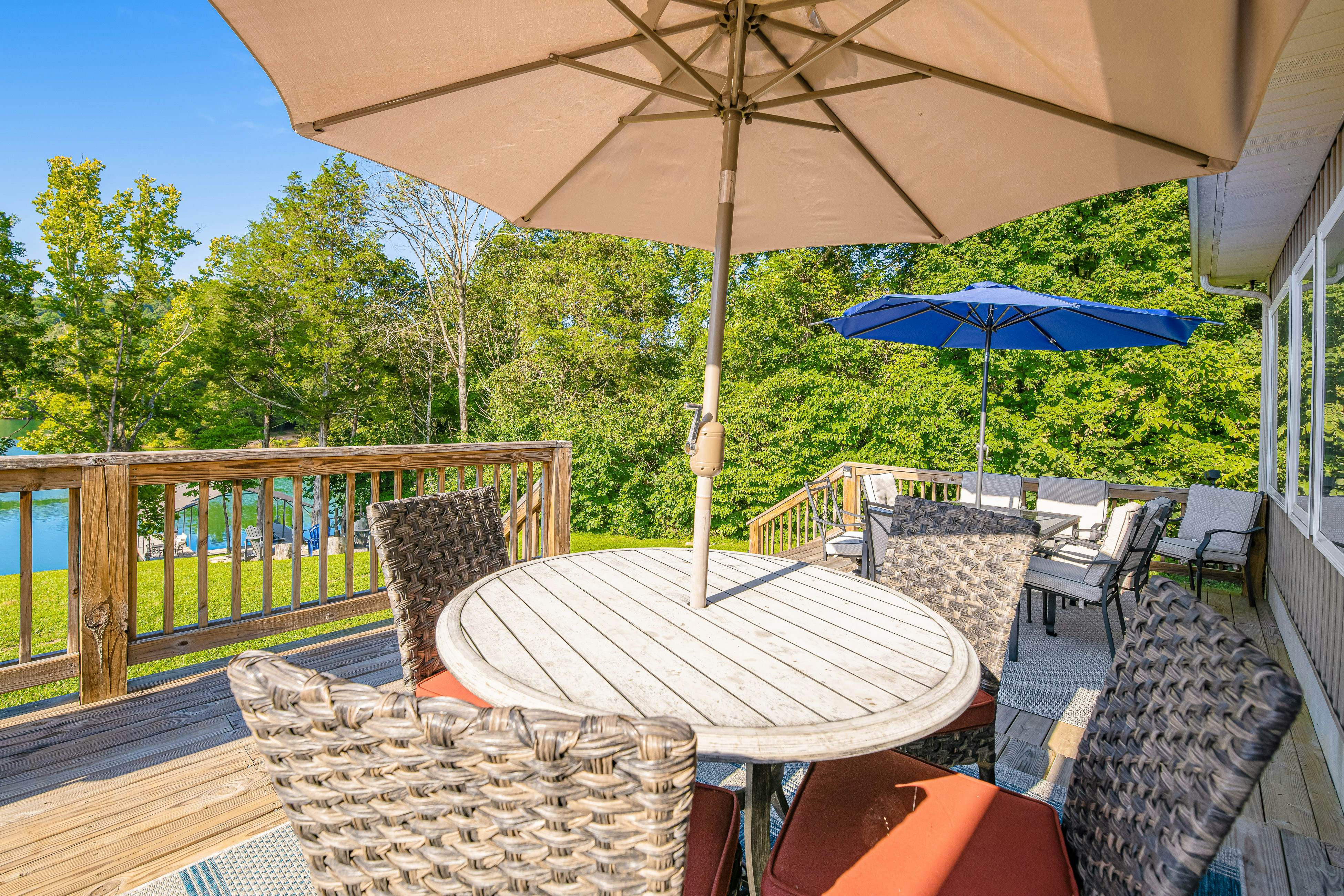 Cozy Lakefront Home, Sleep 12・Private Dock・Hot Tub