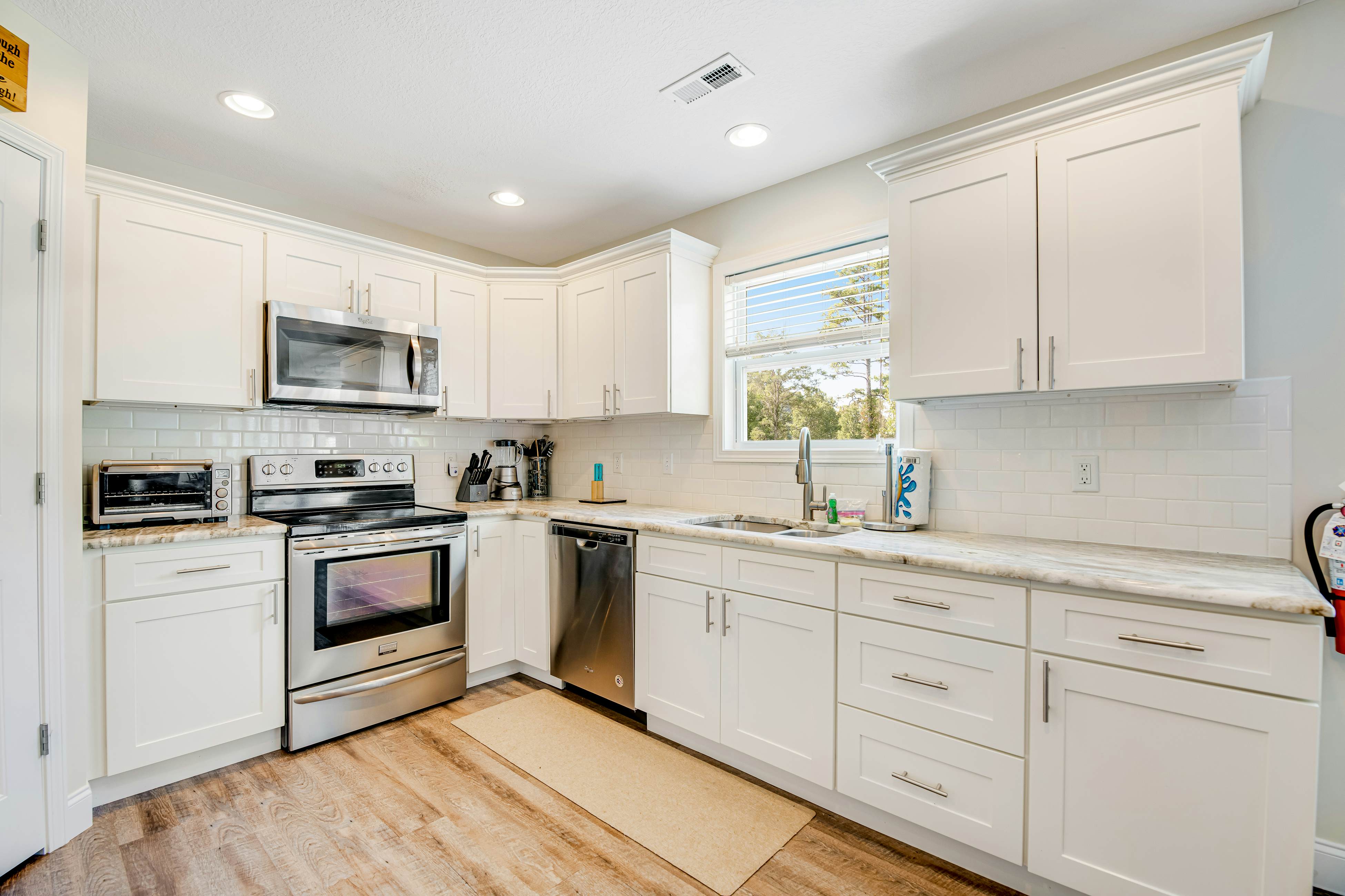 Cozy Lakefront Home, Sleep 12・Private Dock・Hot Tub