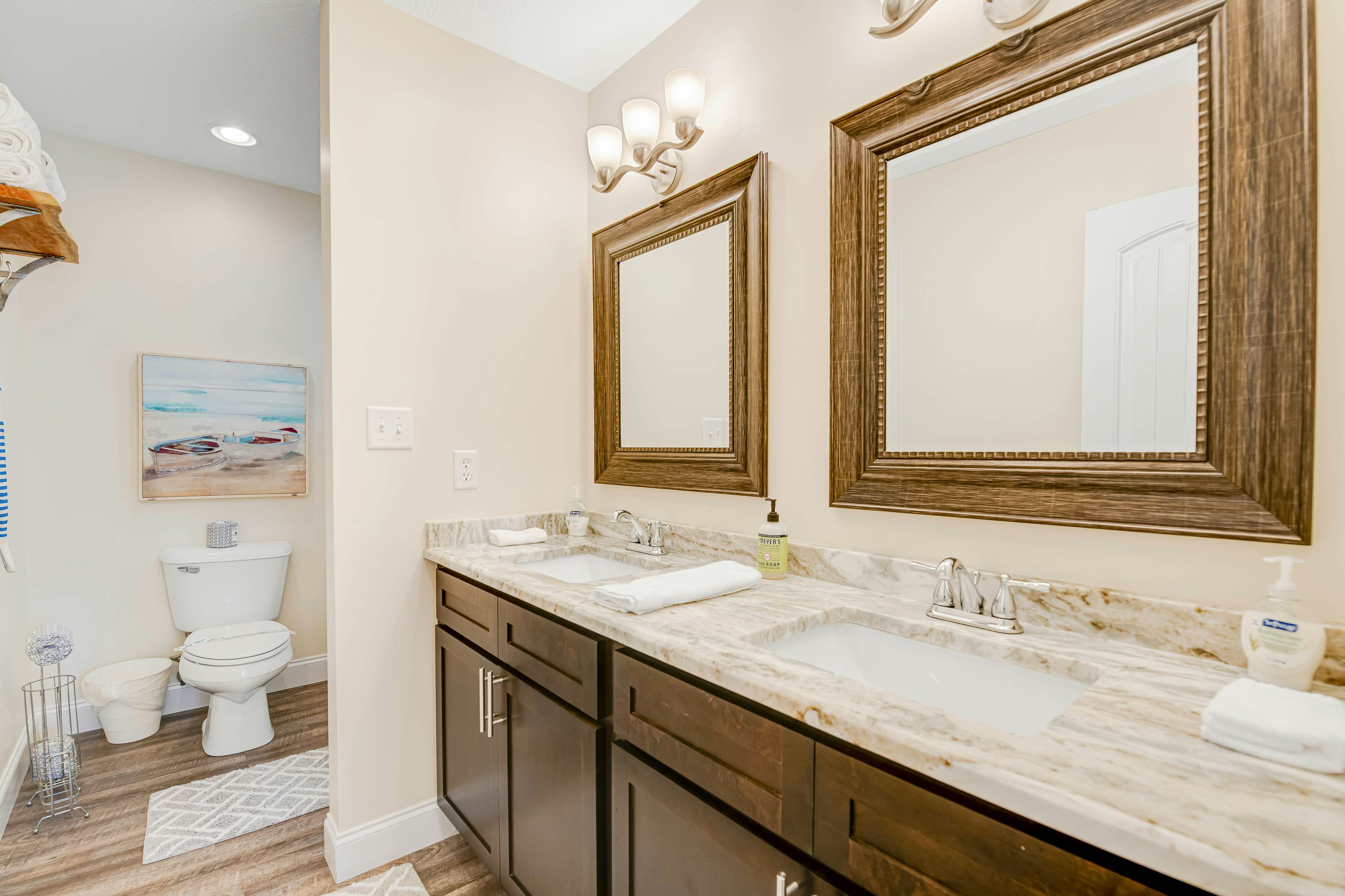 Cozy Lakefront Home, Sleep 12・Private Dock・Hot Tub