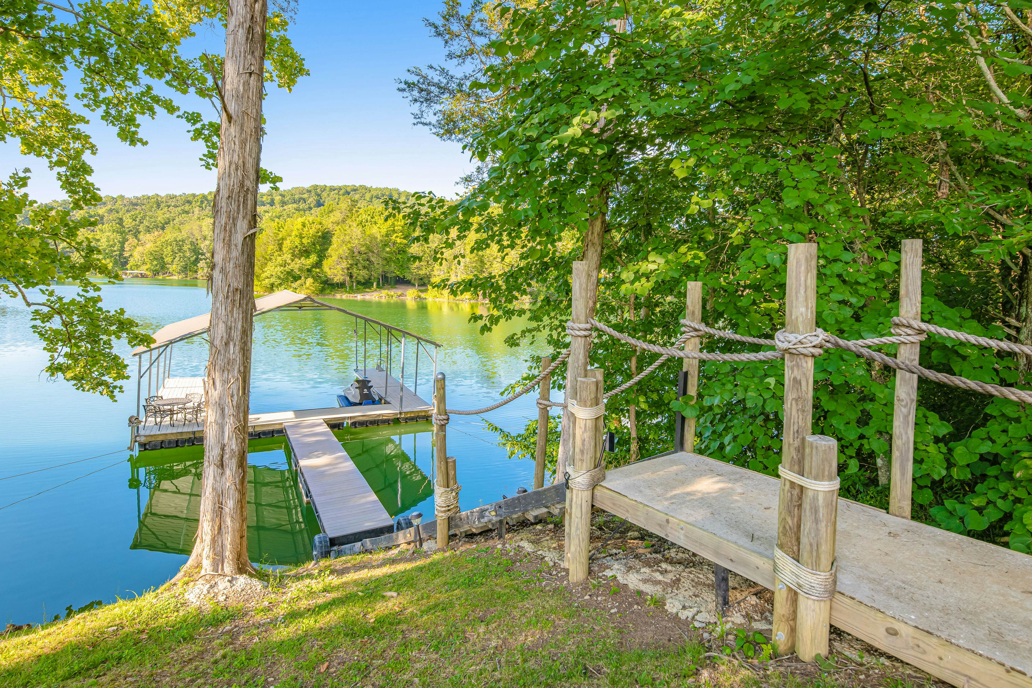 Cozy Lakefront Home, Sleep 12・Private Dock・Hot Tub