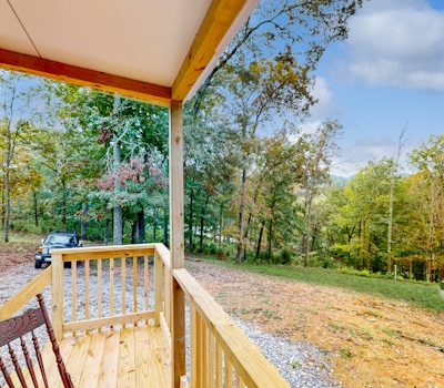 Charming Studio, Sleeps 2・Grill・Porch・Dog Welcome