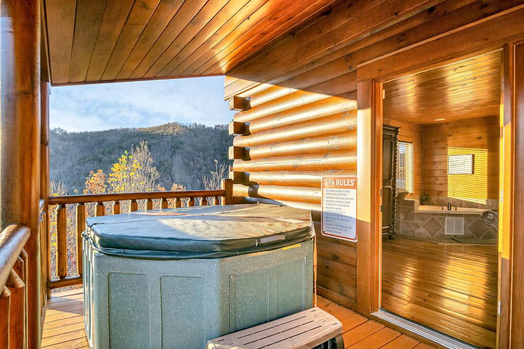 Queen of Dreams, 360 Deck, Game Room , Outdoor Pool