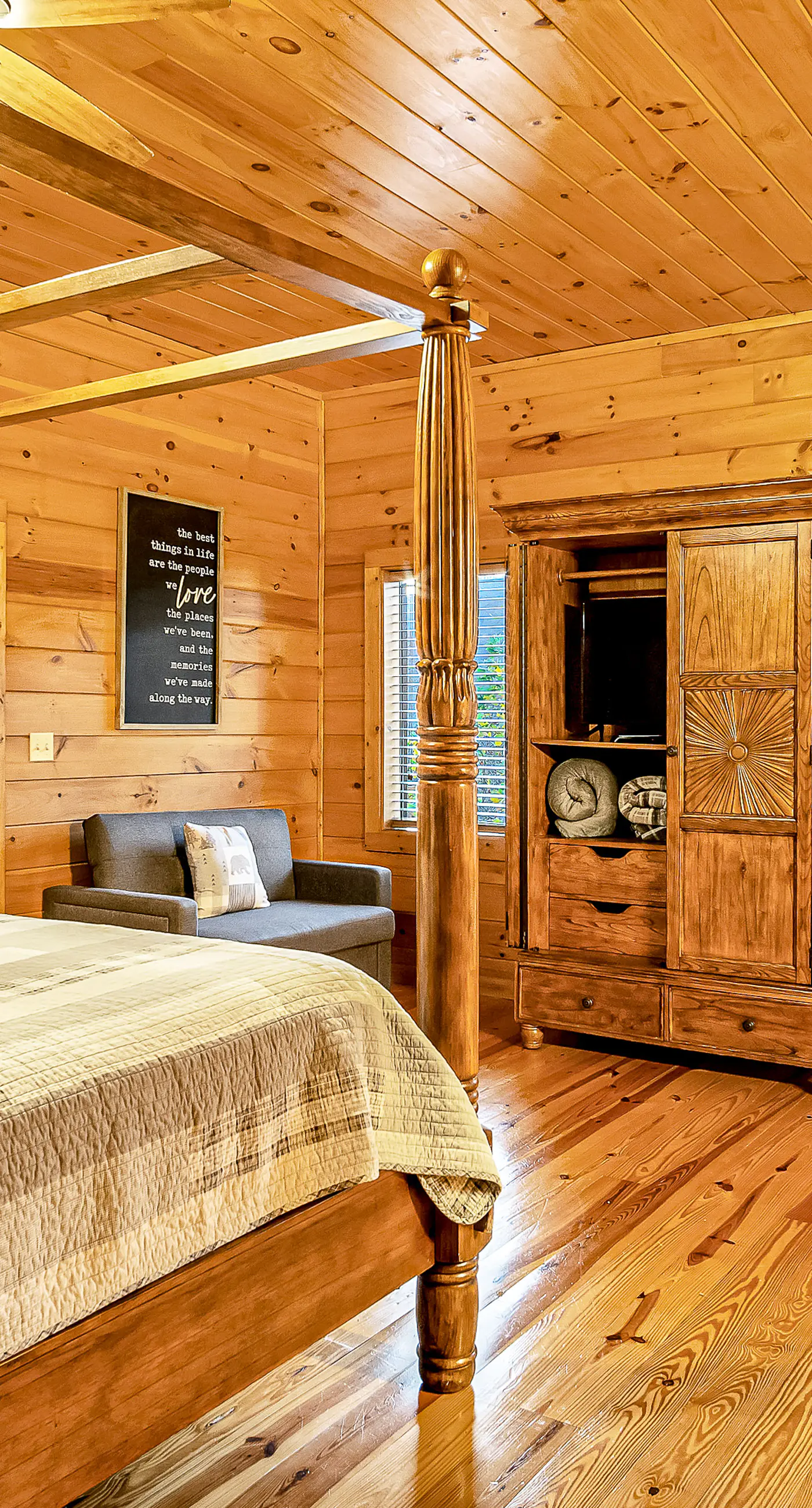 Queen of Dreams, 360 Deck, Game Room , Outdoor Pool