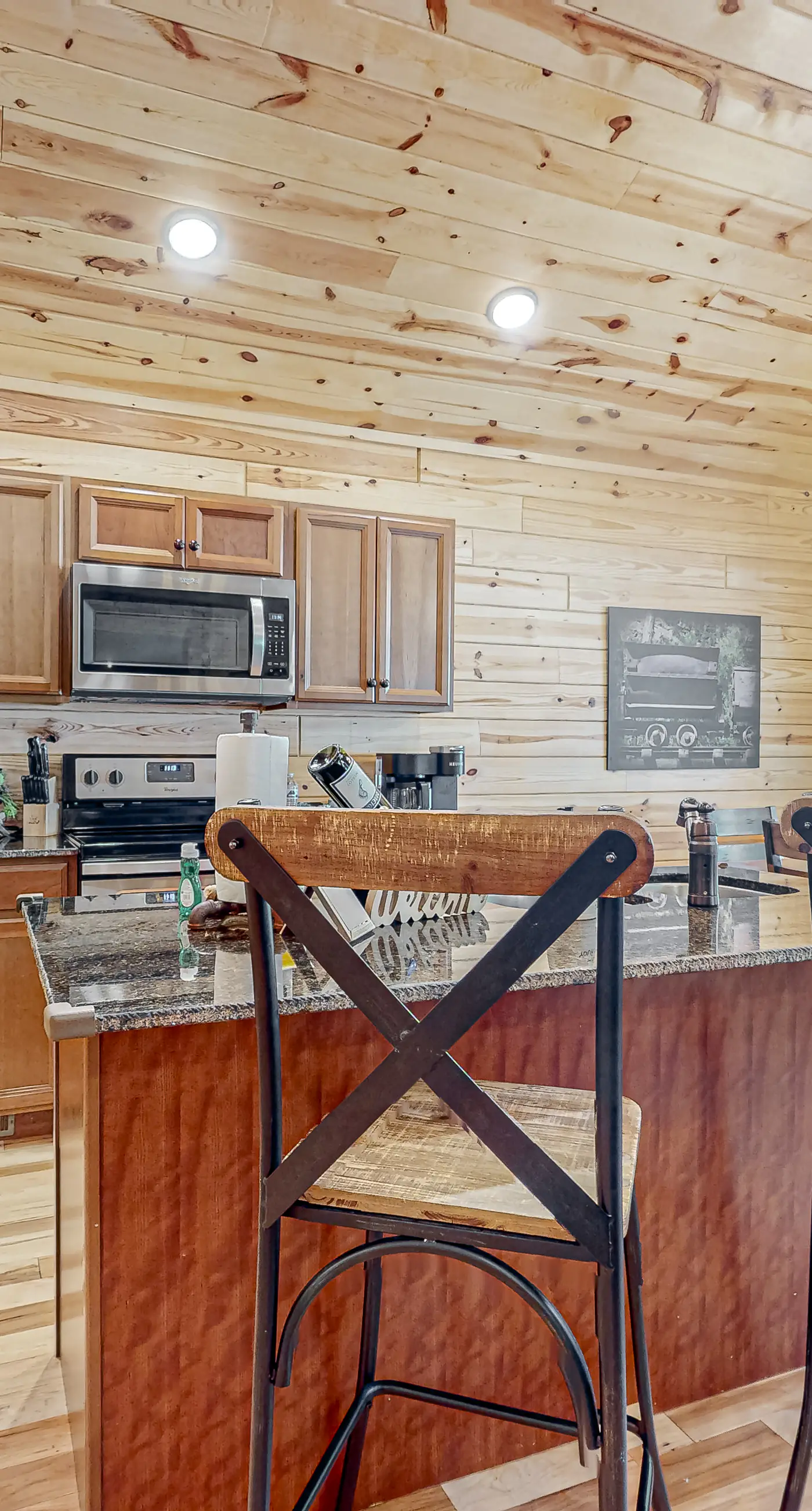 Spacious Log Cabin・Hot Tub・Screened Porch・Games