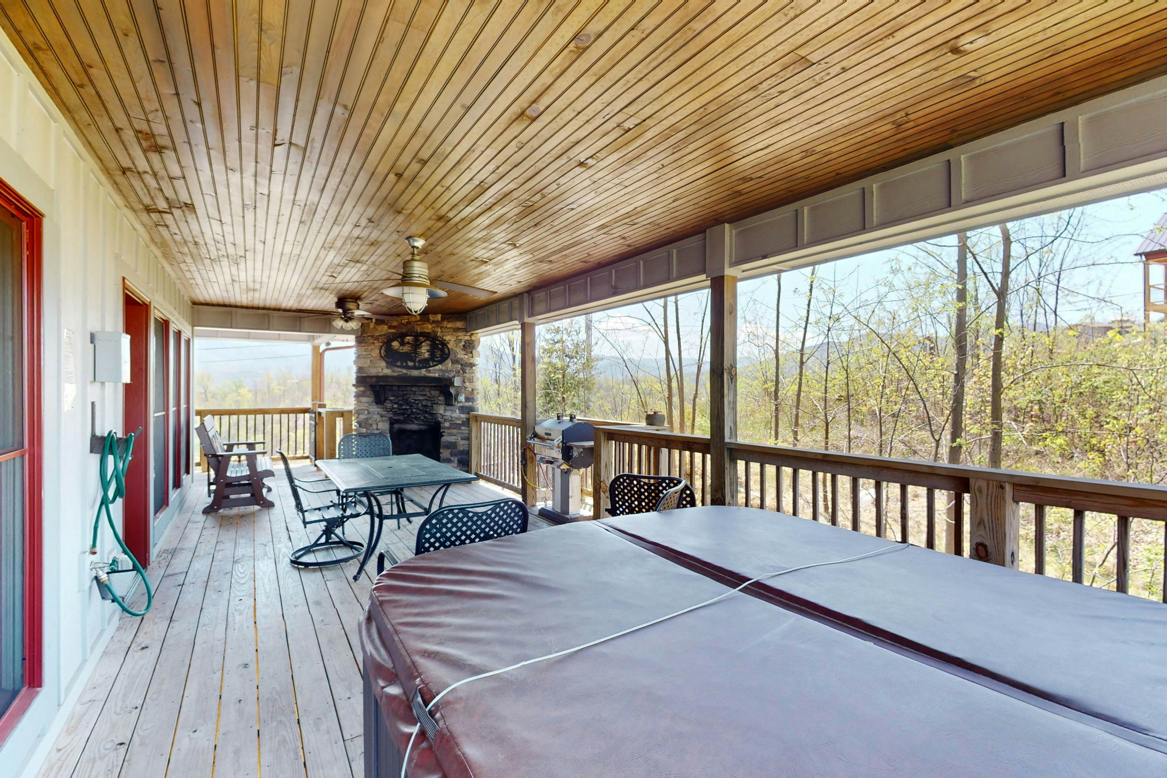 Bright Home, Sleeps 12・Hot Tub・Pools・Billiard Room