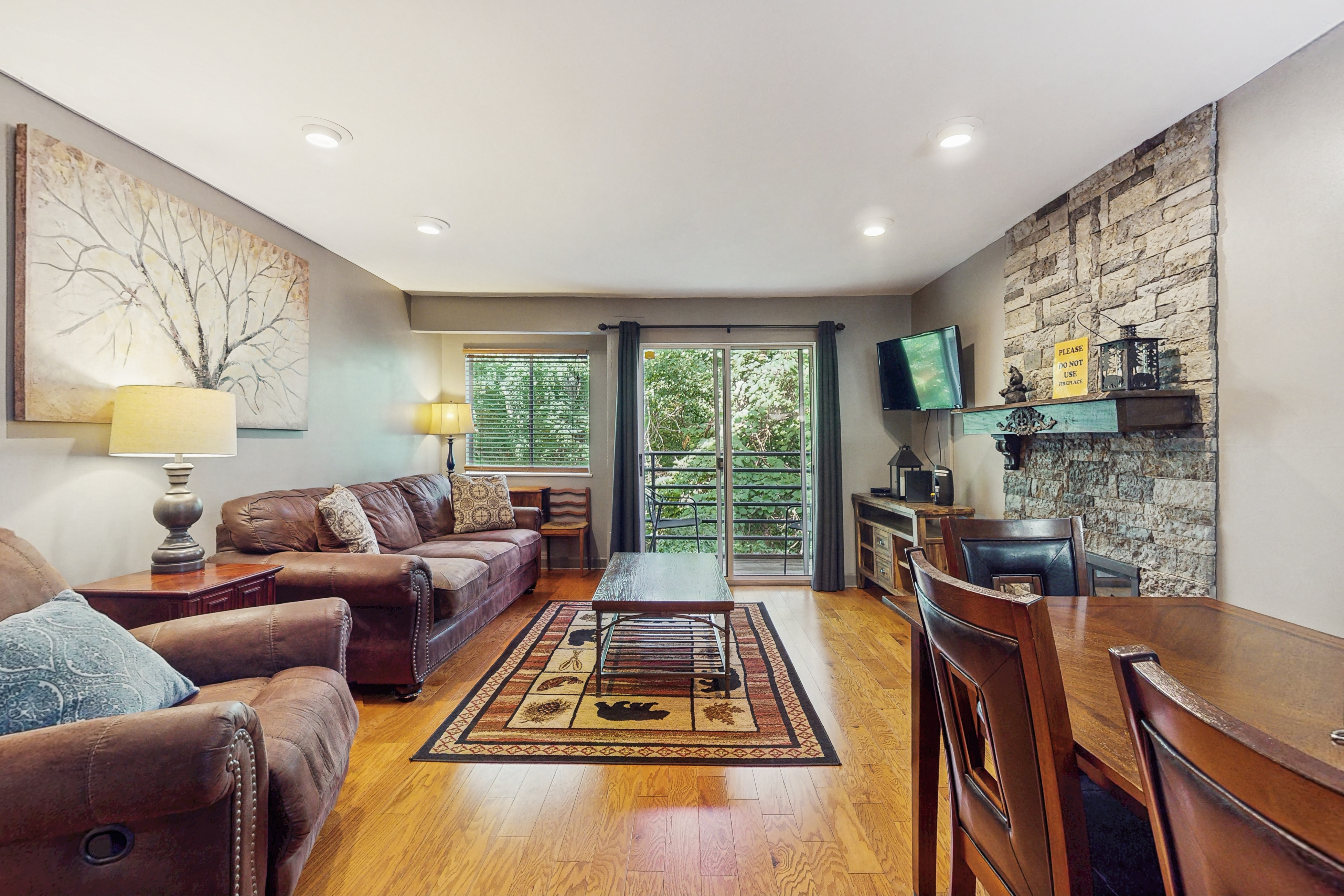 Cozy Mtn Condo, Sleep 6・Easy Access to Trails・Pool