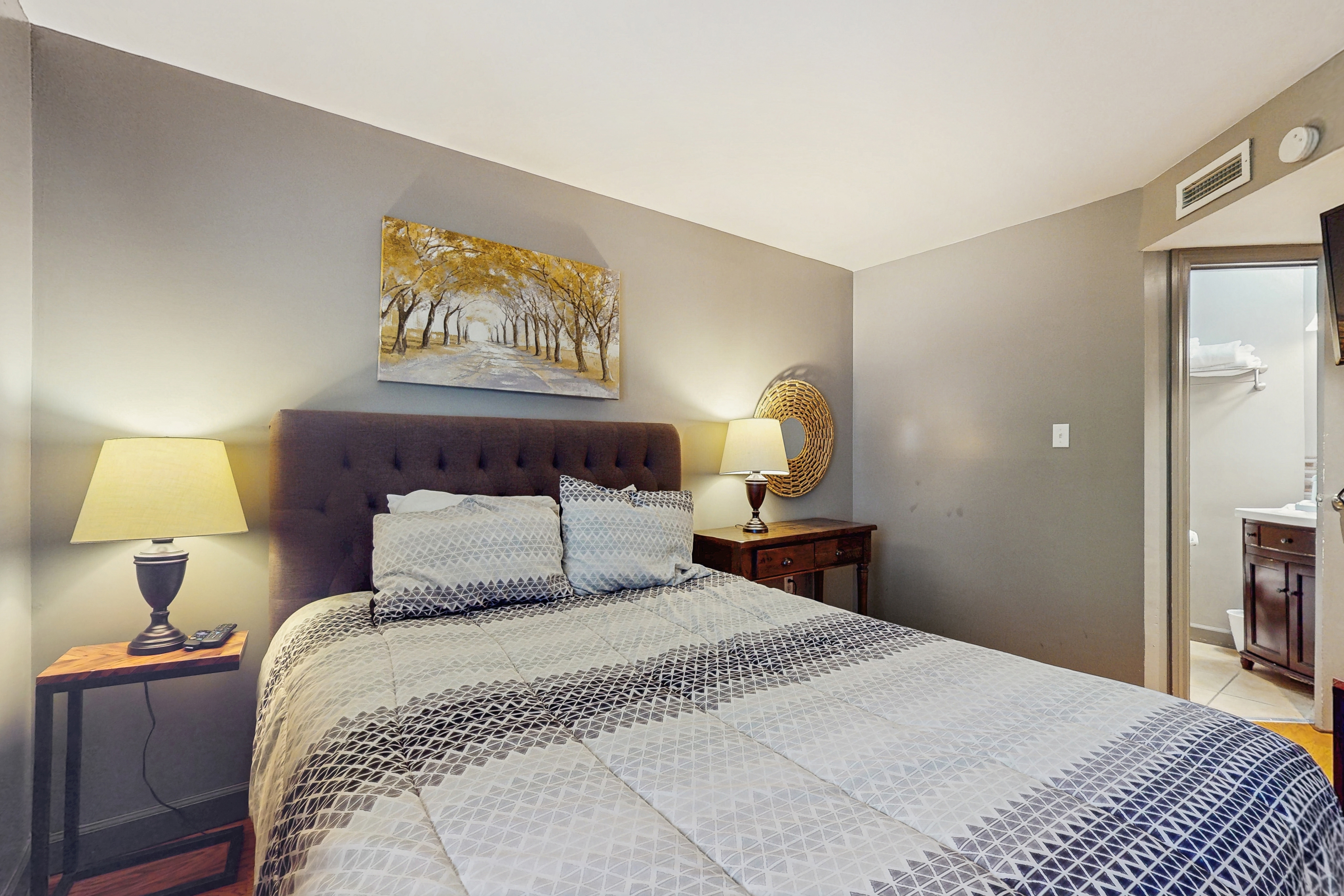 Cozy Mtn Condo, Sleep 6・Easy Access to Trails・Pool