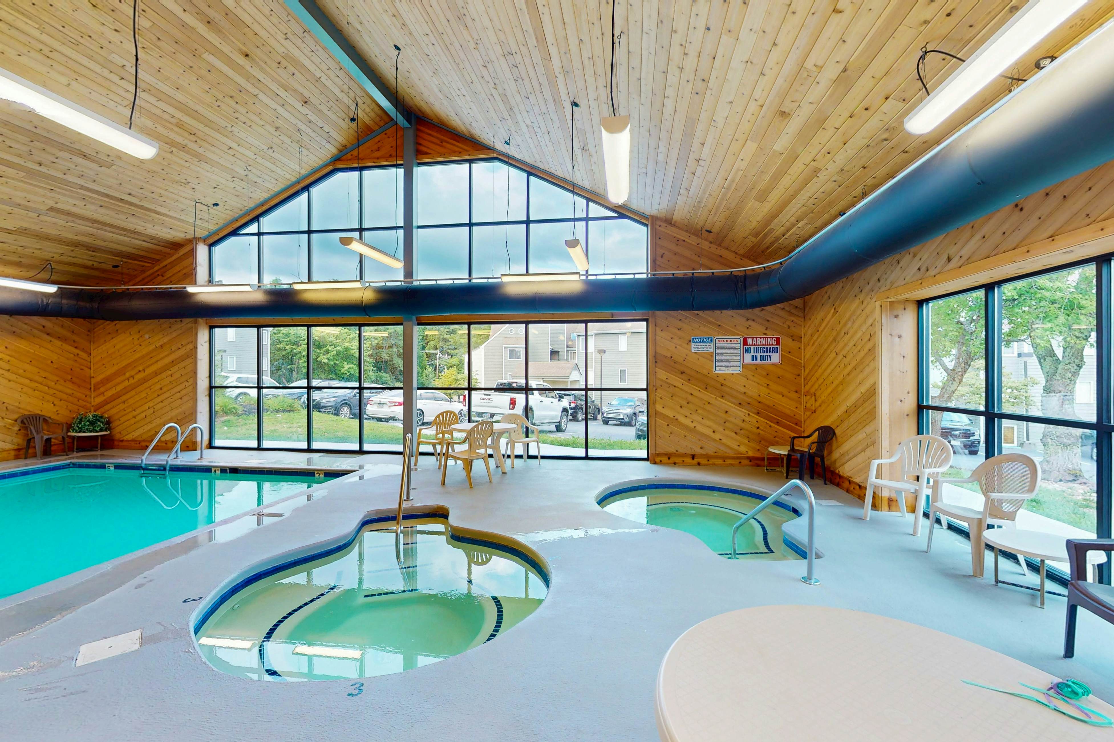 Cozy mountain condo with easy access to trails, pools, hot tubs & family fun