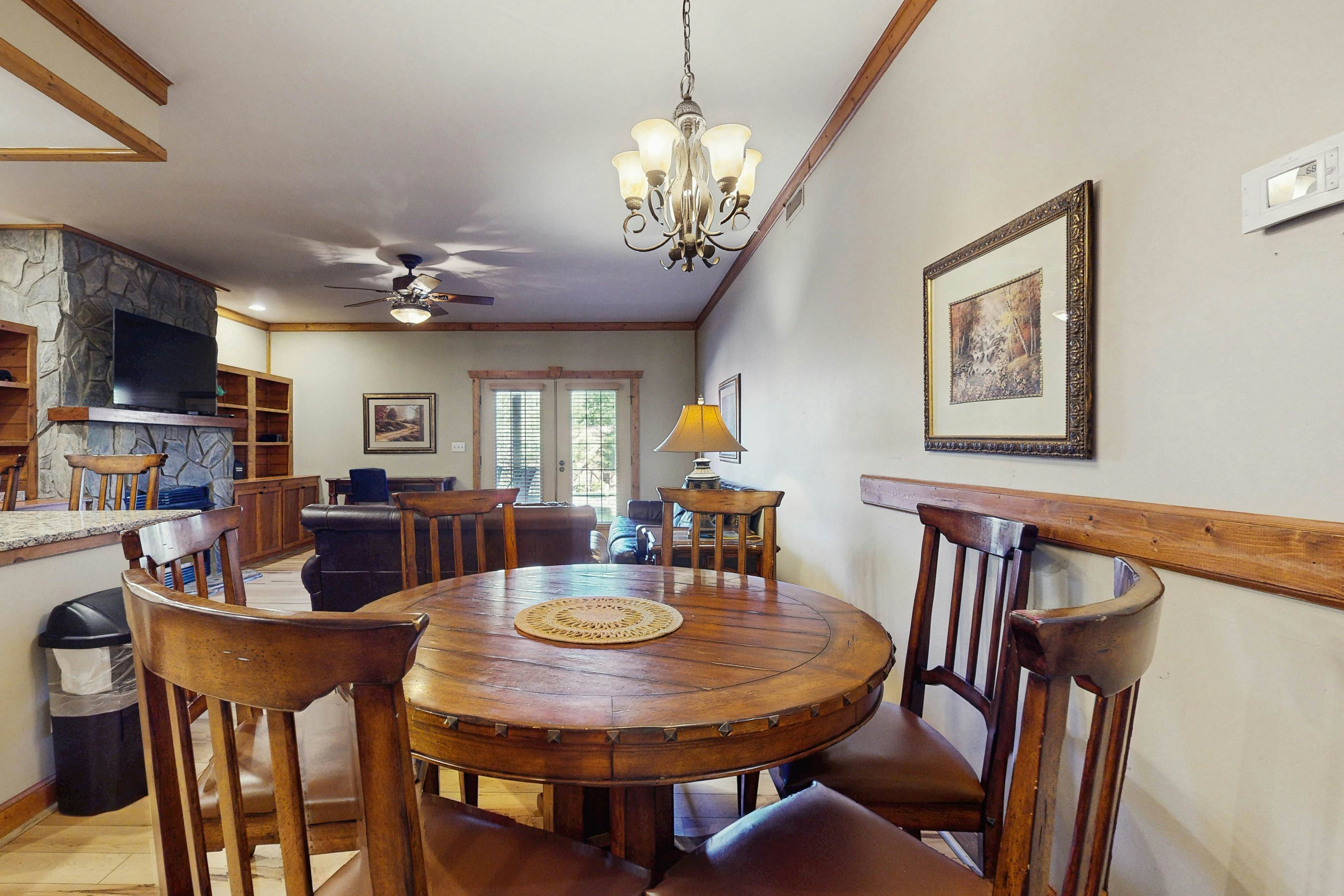 Smoky Mountains condo located close to downtown Gatlinburg