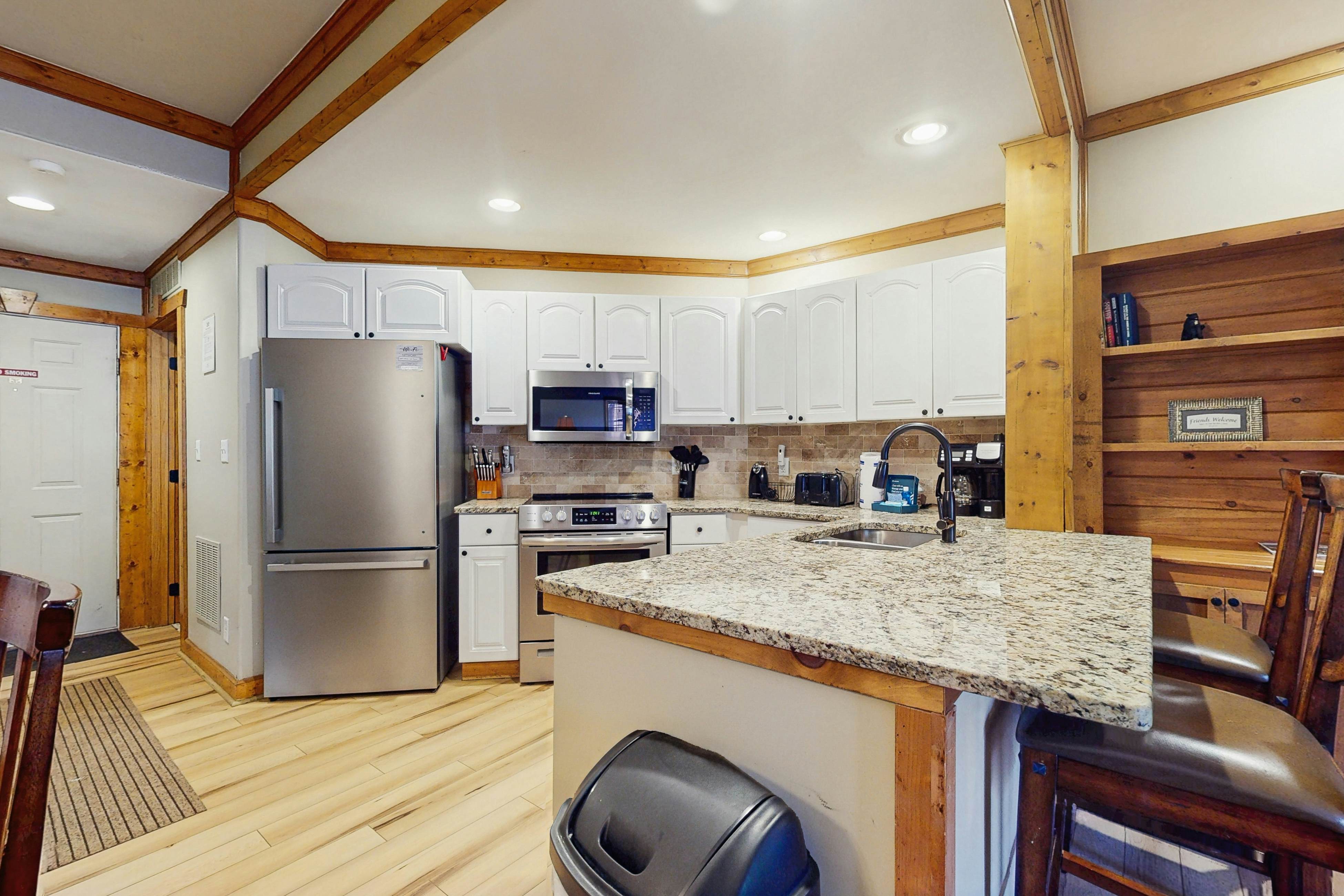 Smoky Mountains condo located close to downtown Gatlinburg