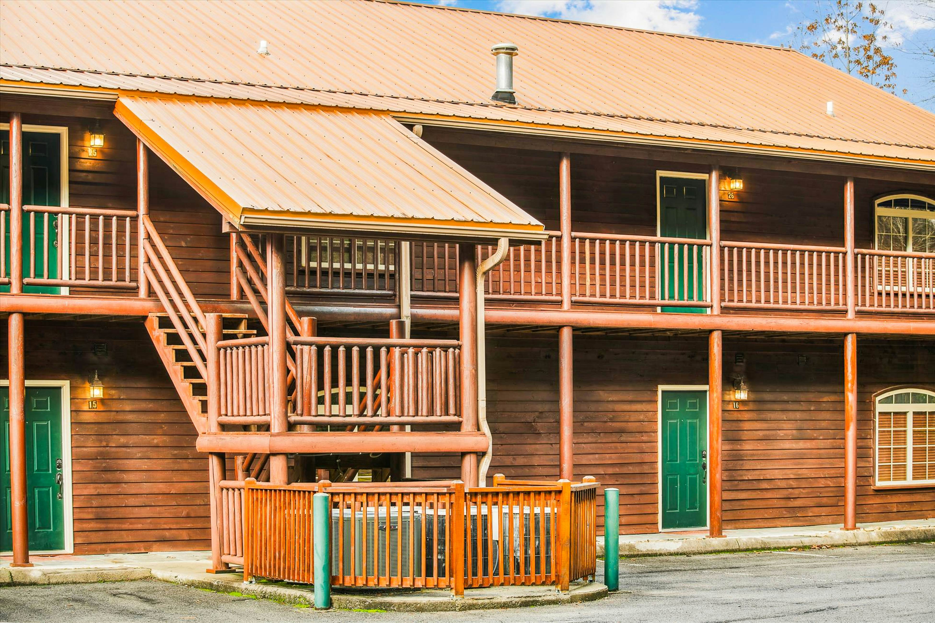 Smoky Mountains condo located close to downtown Gatlinburg