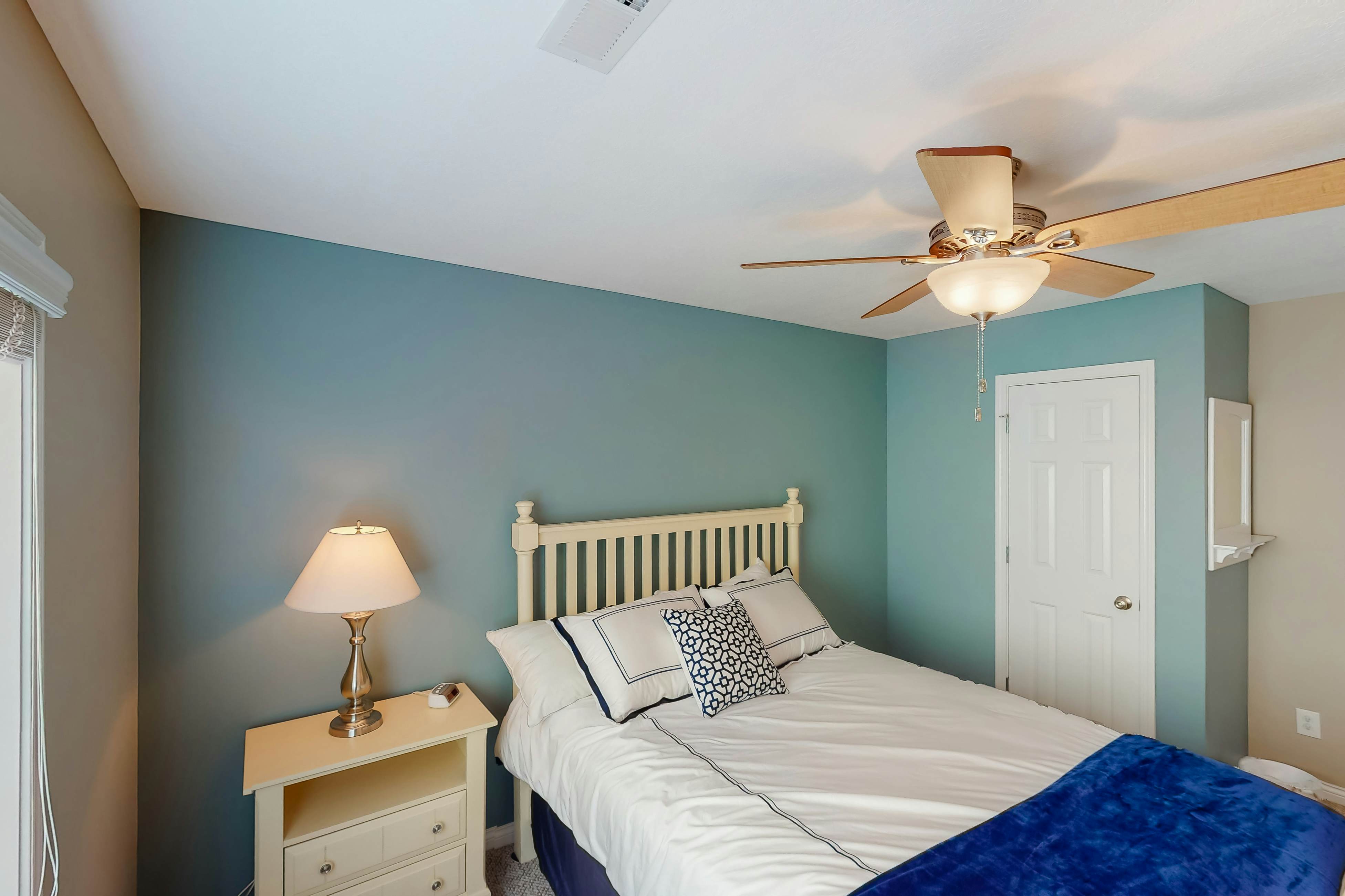 Family Lake Escape | Shared Pool, Dock & Clubhouse