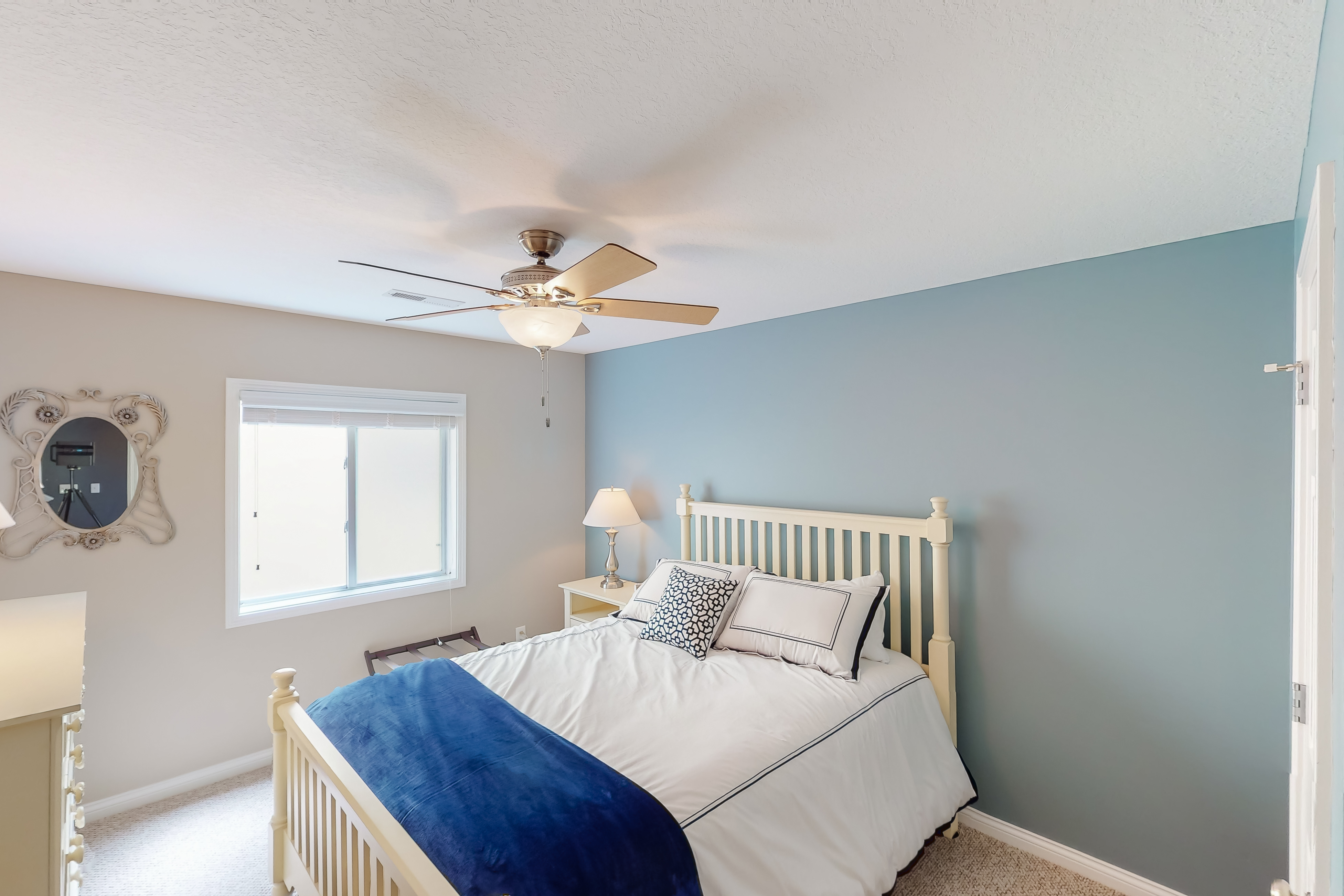 Family Lake Escape, Sleeps 12, Shared Pool, Dock