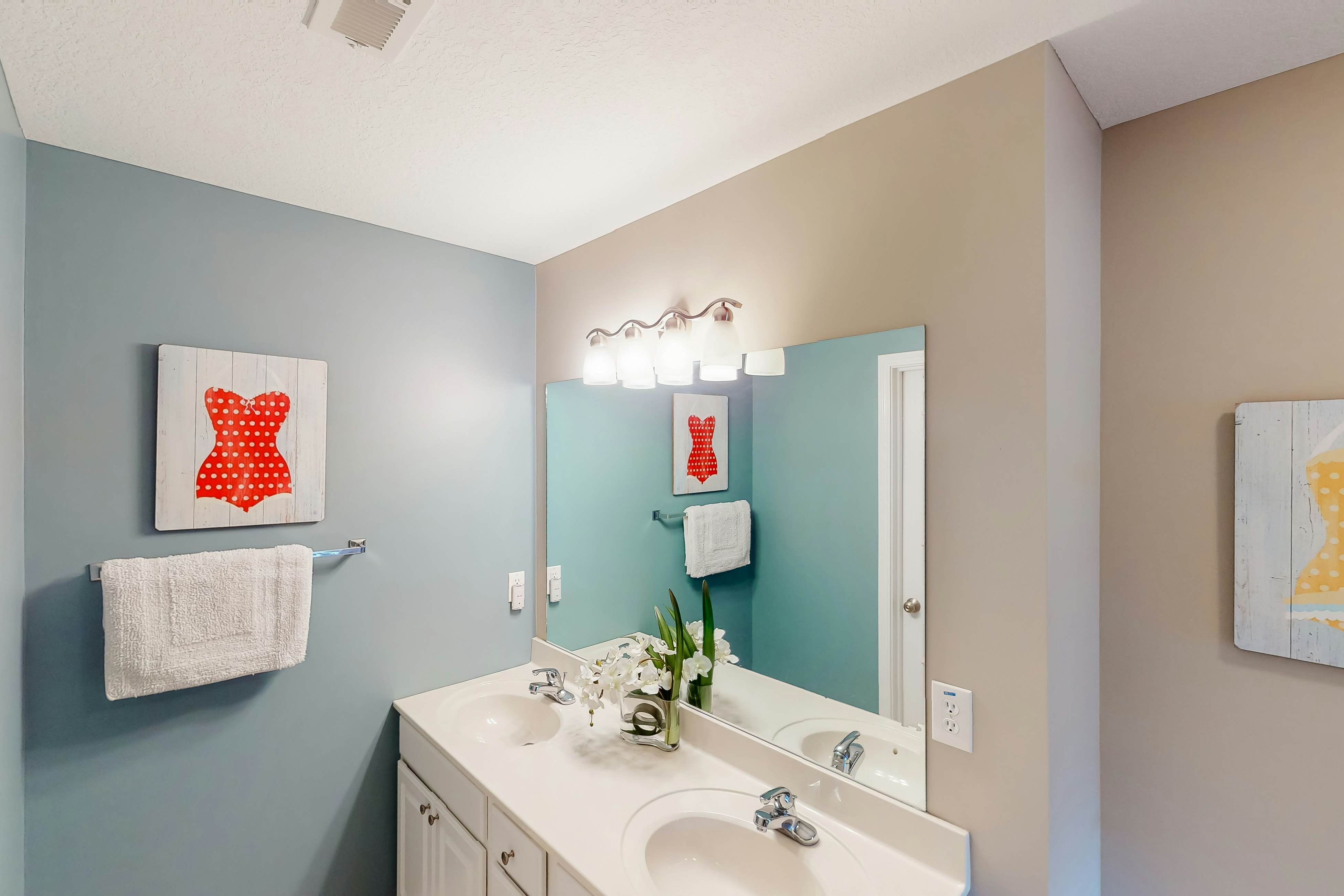 Family Lake Escape | Shared Pool, Dock & Clubhouse