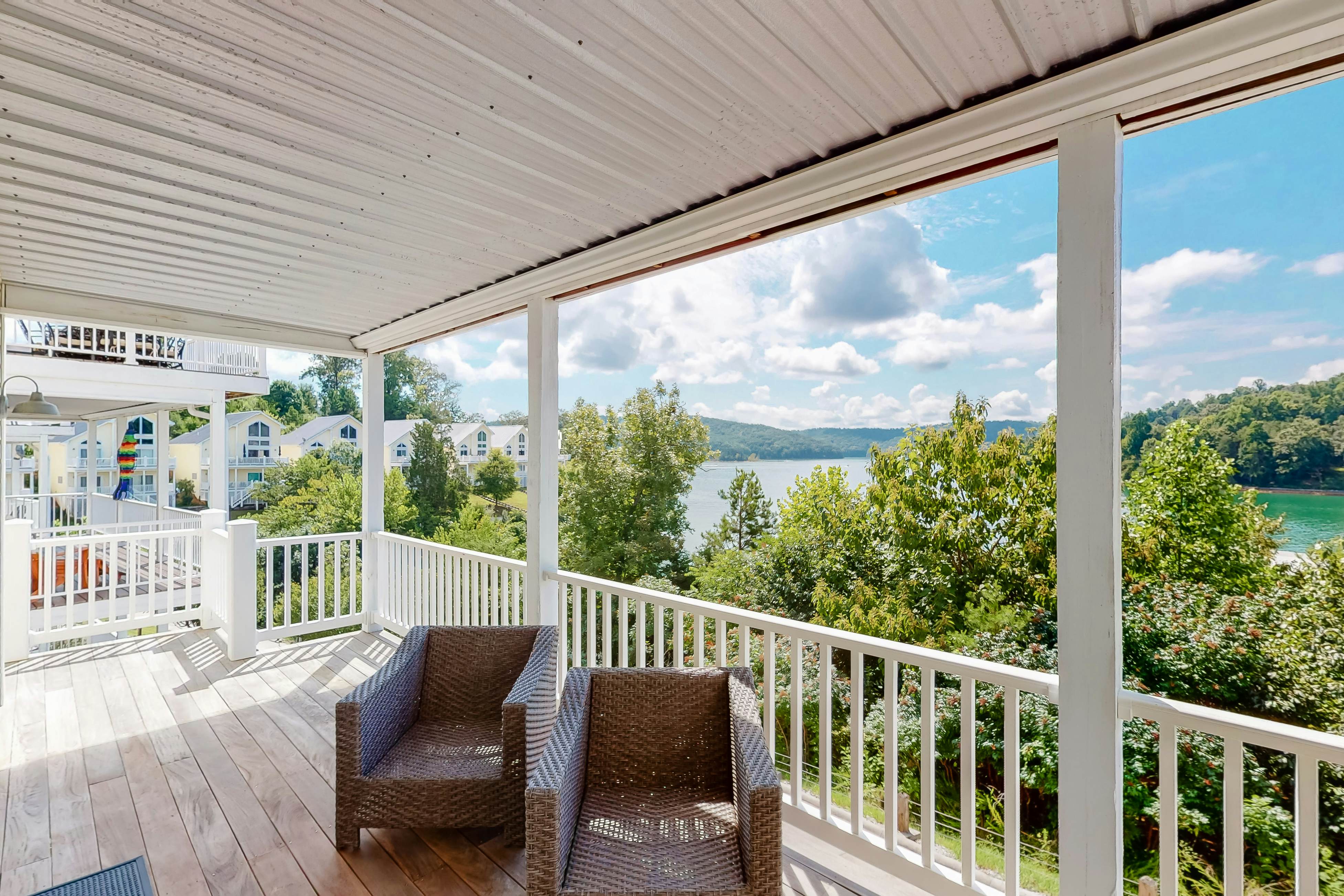 Family Lake Escape | Shared Pool, Dock & Clubhouse