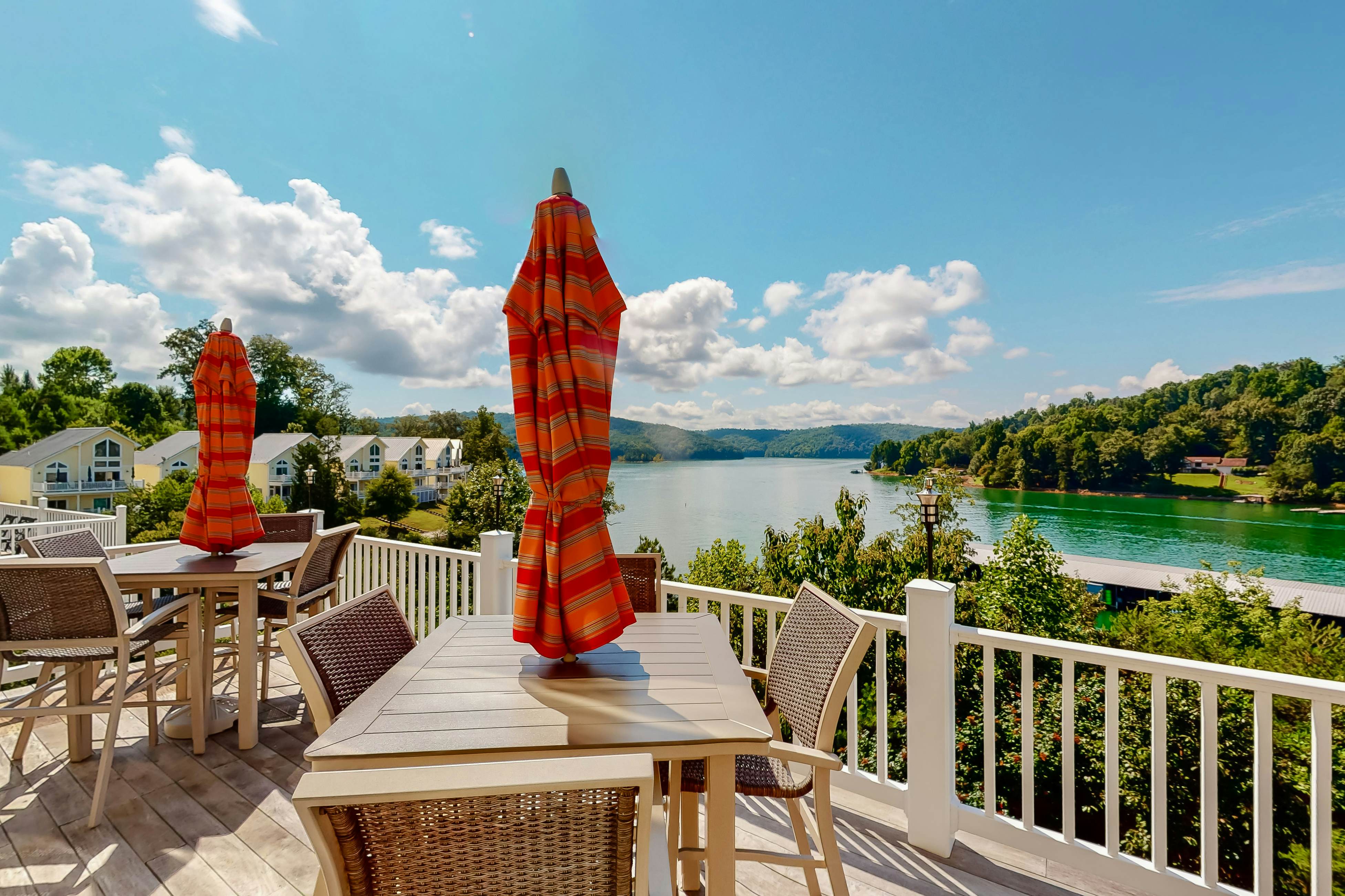 Family Lake Escape | Shared Pool, Dock & Clubhouse