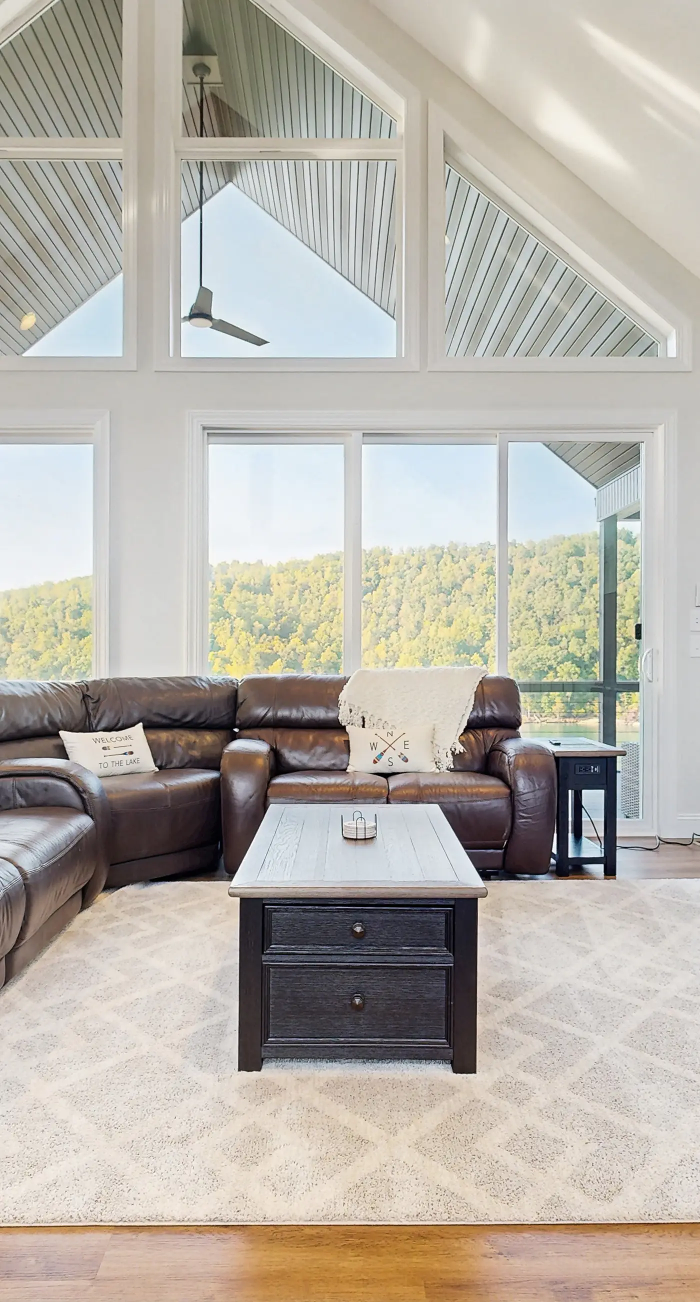 Lakeside Chalet Nr Deerfield Res, Sleeps 10, Games