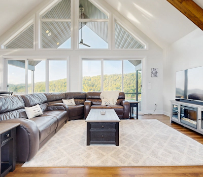 Lakeside Chalet Nr Deerfield Res, Sleeps 10, Games