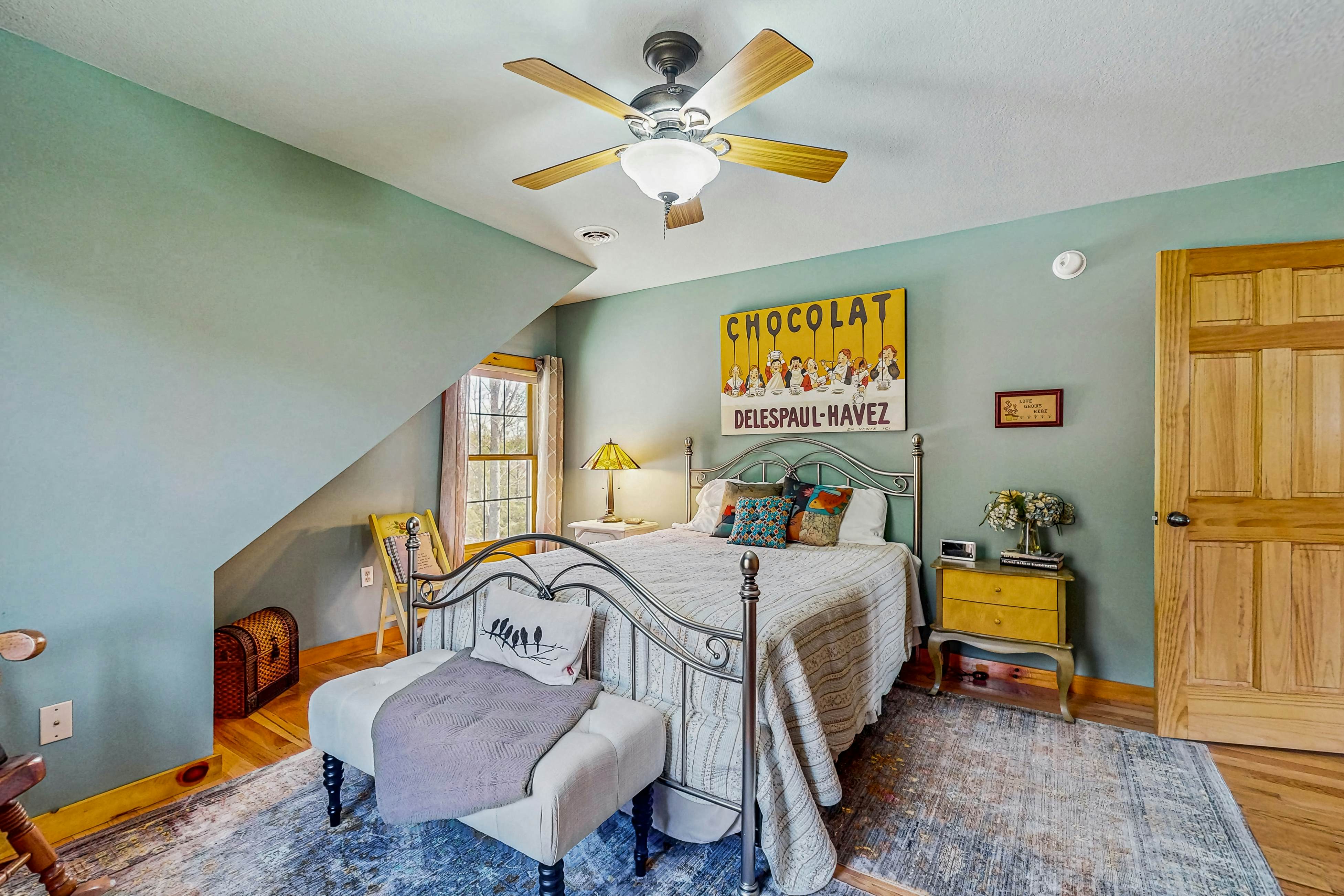 Cozy Home with Hot Tub, Stunning Views, Fire Pit, and Large Fenced-In Yard