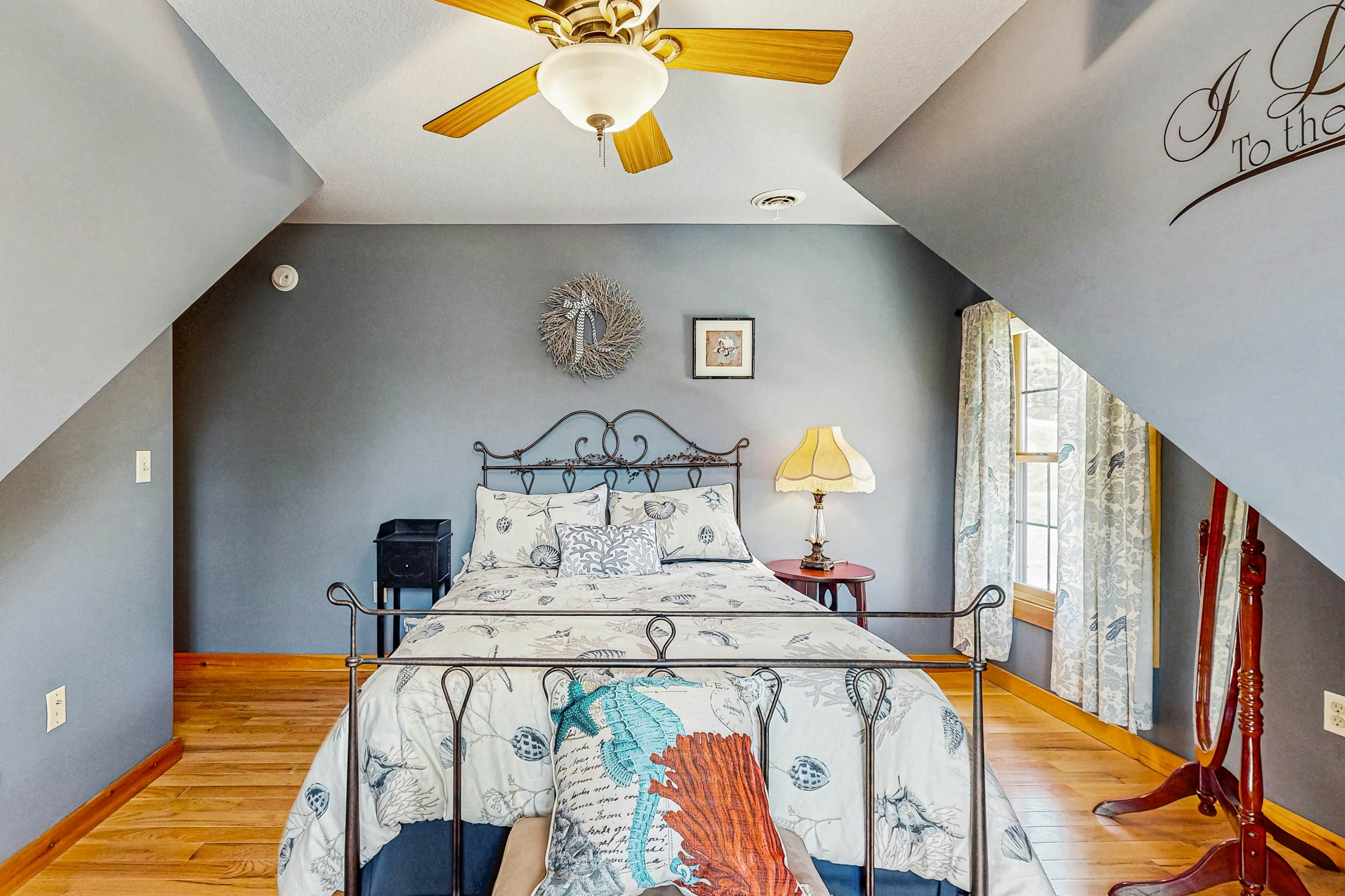 Cozy Home with Hot Tub, Stunning Views, Fire Pit, and Large Fenced-In Yard