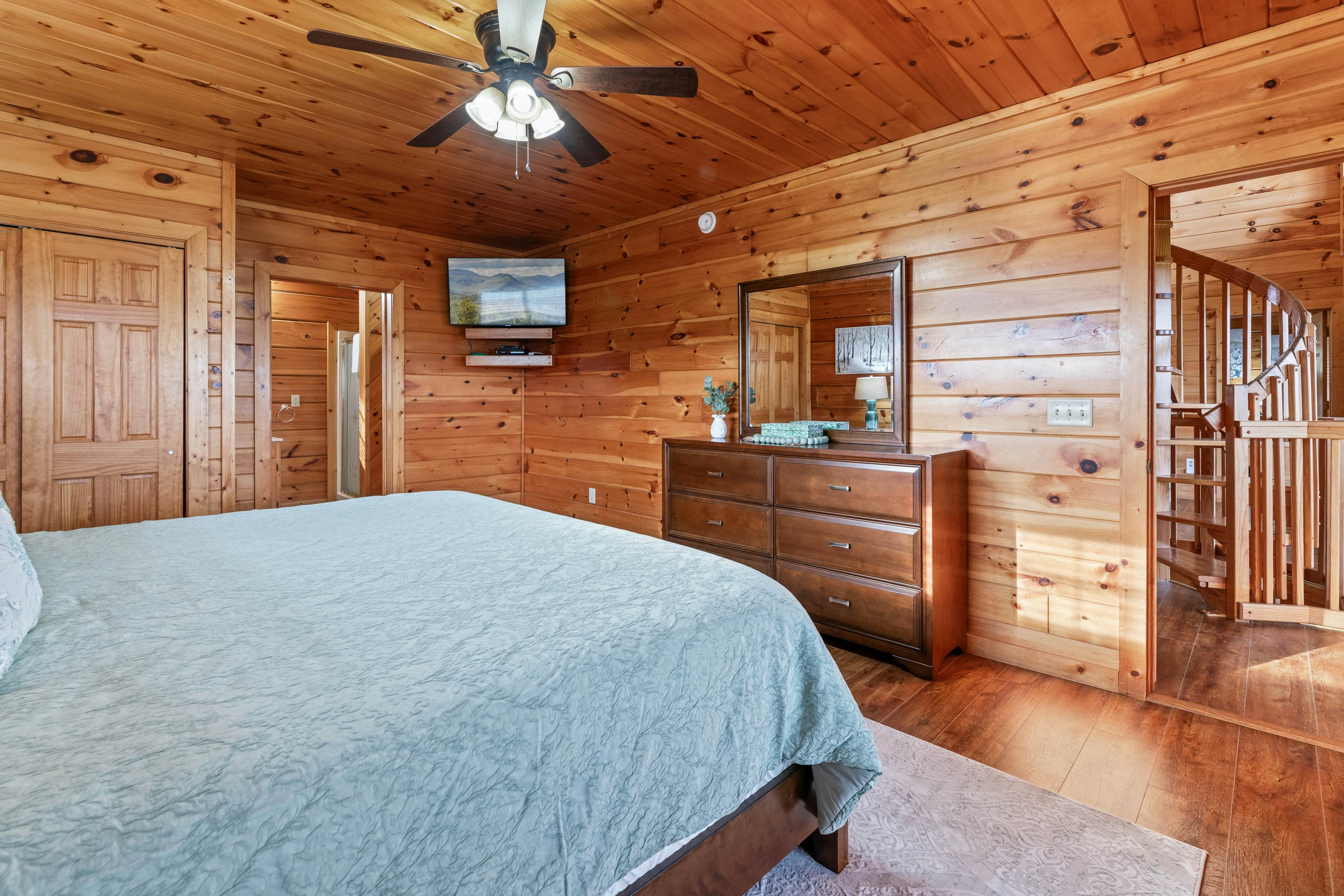 Rustic log cabin w/ Free Attraction Tickets, mountain views, hot tub, & games
