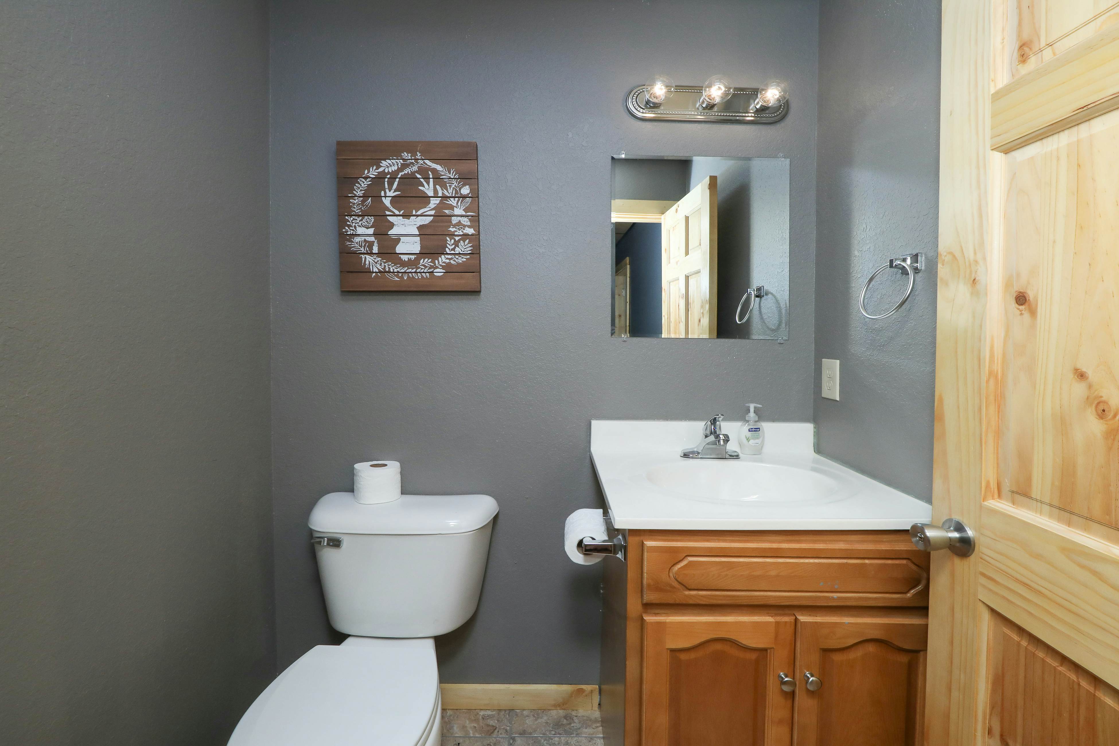 Cozy Cabin, Sleep 8・Theater Room・Pool Table・Deck