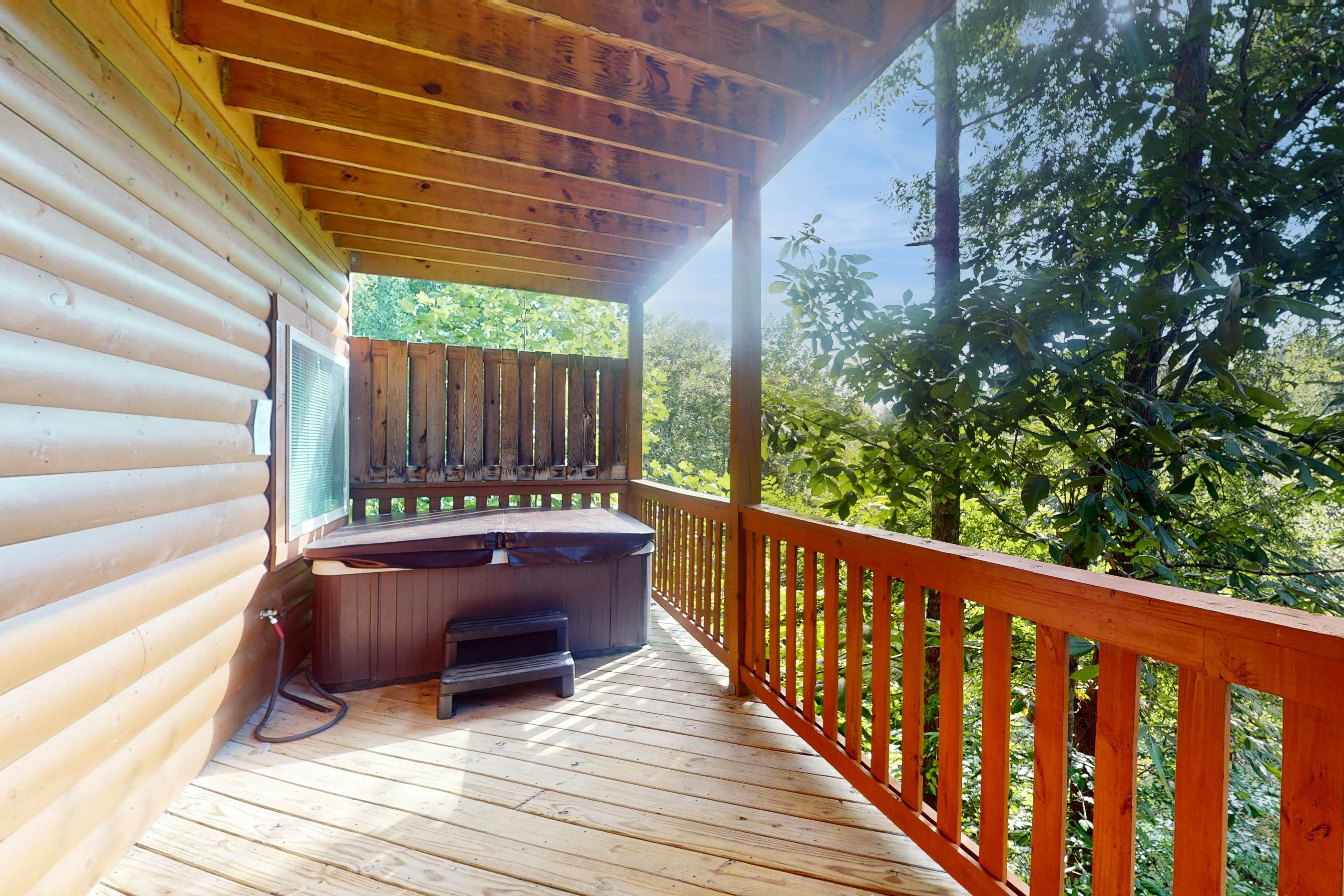 Cozy Cabin, Sleep 8・Theater Room・Pool Table・Deck