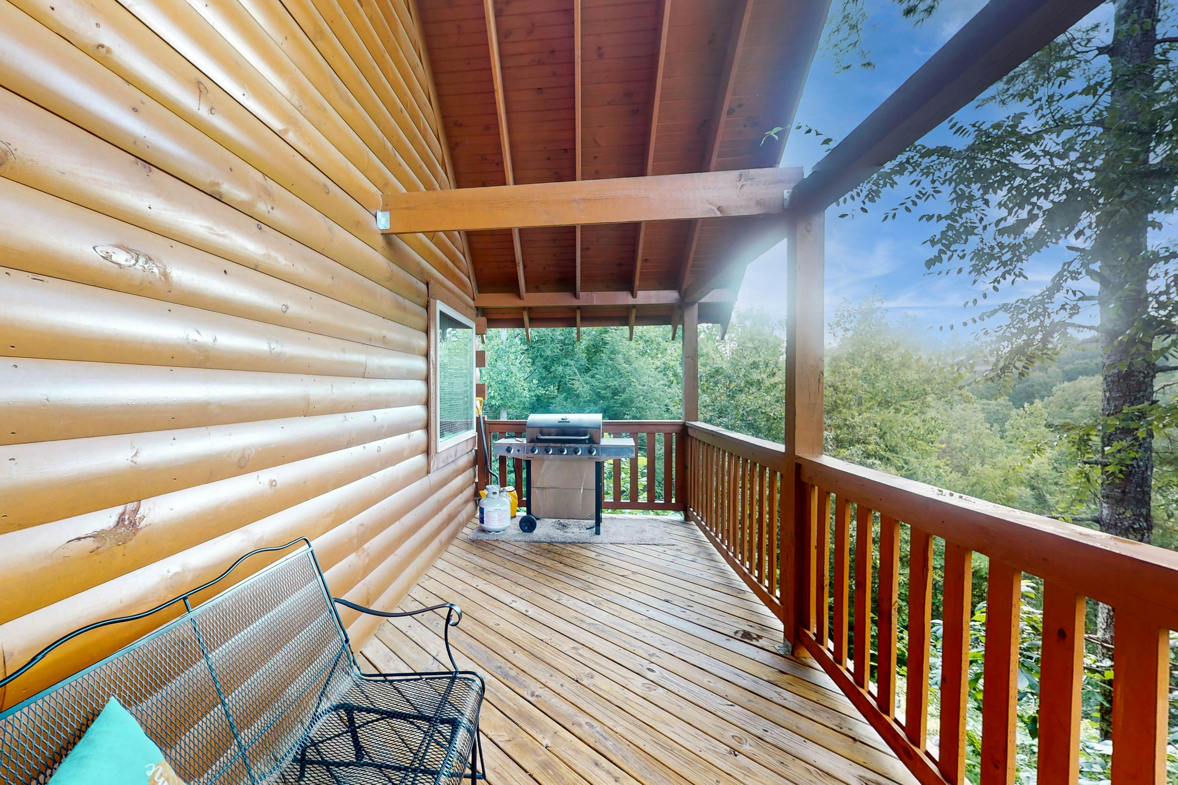 Cozy Cabin, Sleep 8・Theater Room・Pool Table・Deck