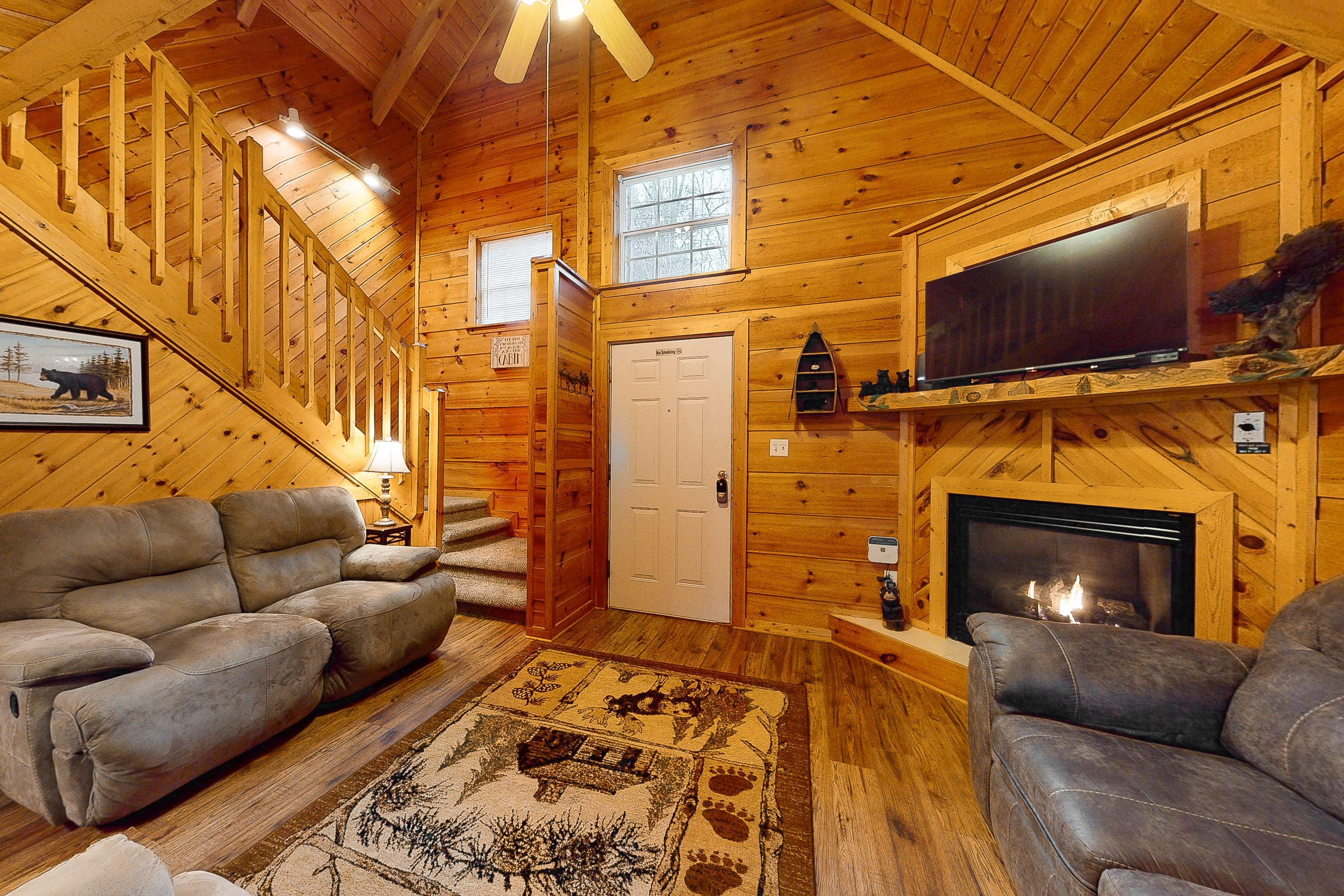 Smokies Cabin, Sleeps 6・Hot Tub・Fireplace・Deck