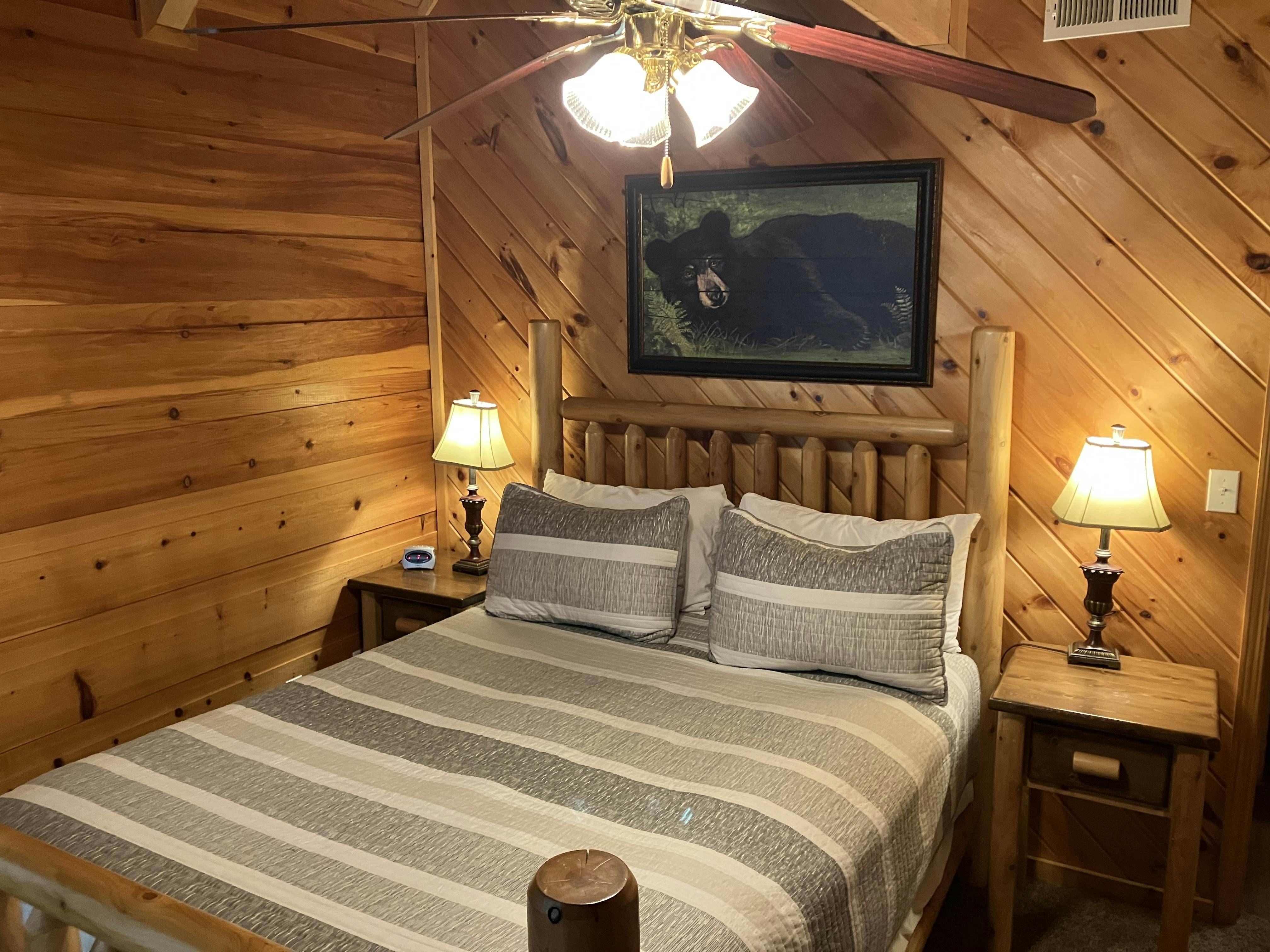 Smokies Cabin, Sleeps 6・Hot Tub・Fireplace・Deck