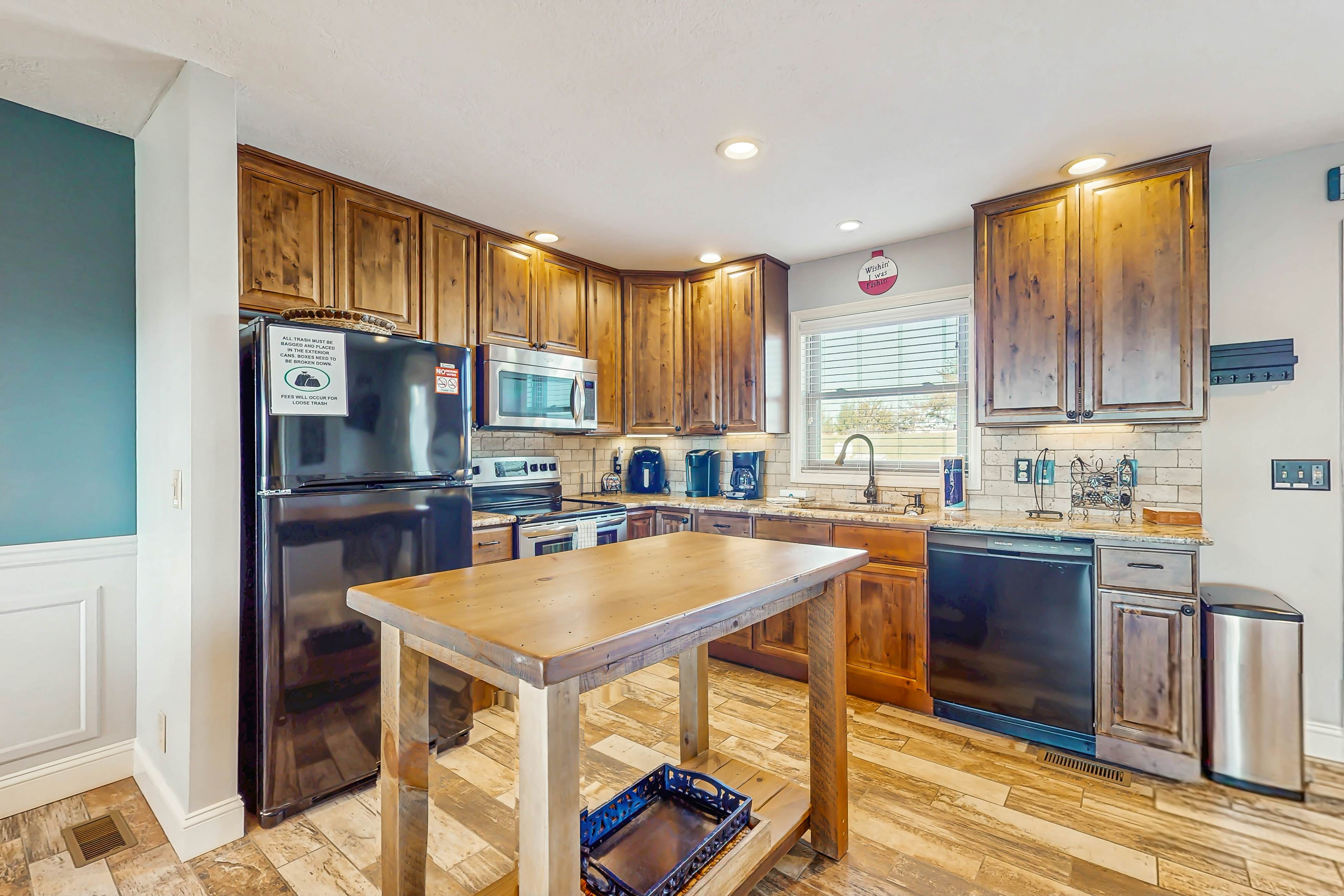 Homey Lakeview Condo W/ Pool &. Tennis Ct Access