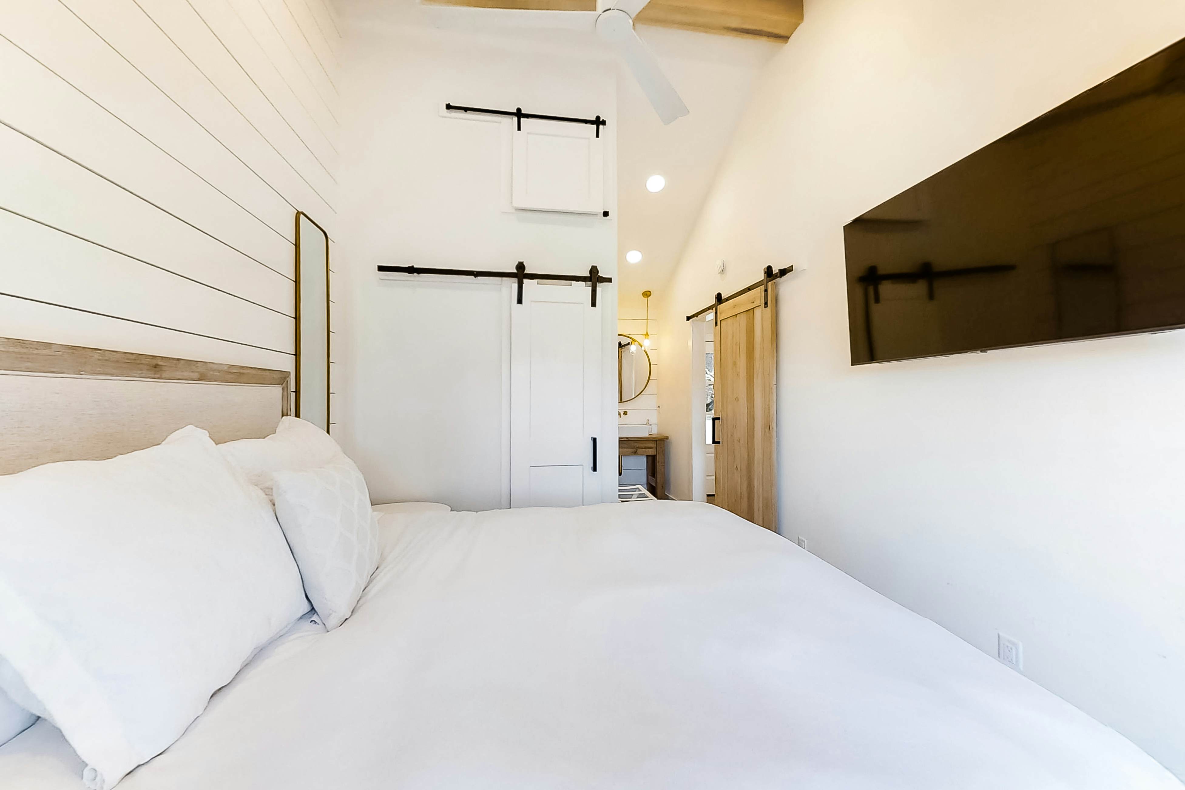 Waterfront Norris Lake Gem | Dock・Fire Pit・Decks