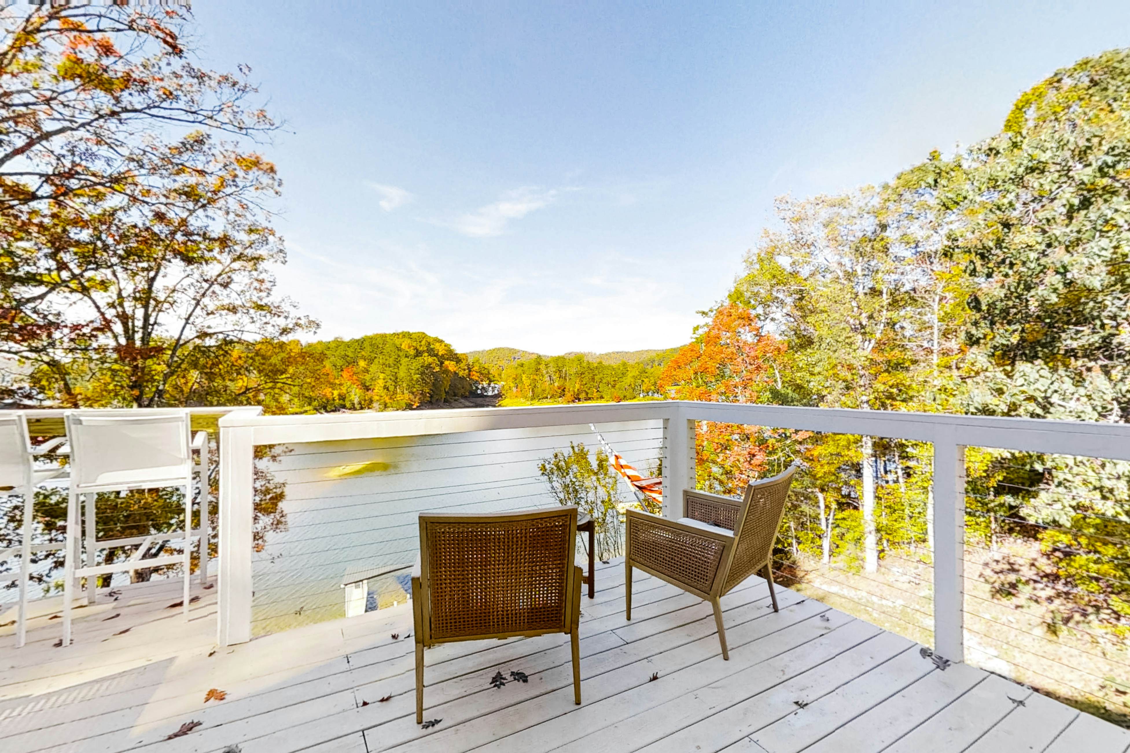 Waterfront Norris Lake Gem | Dock・Fire Pit・Decks