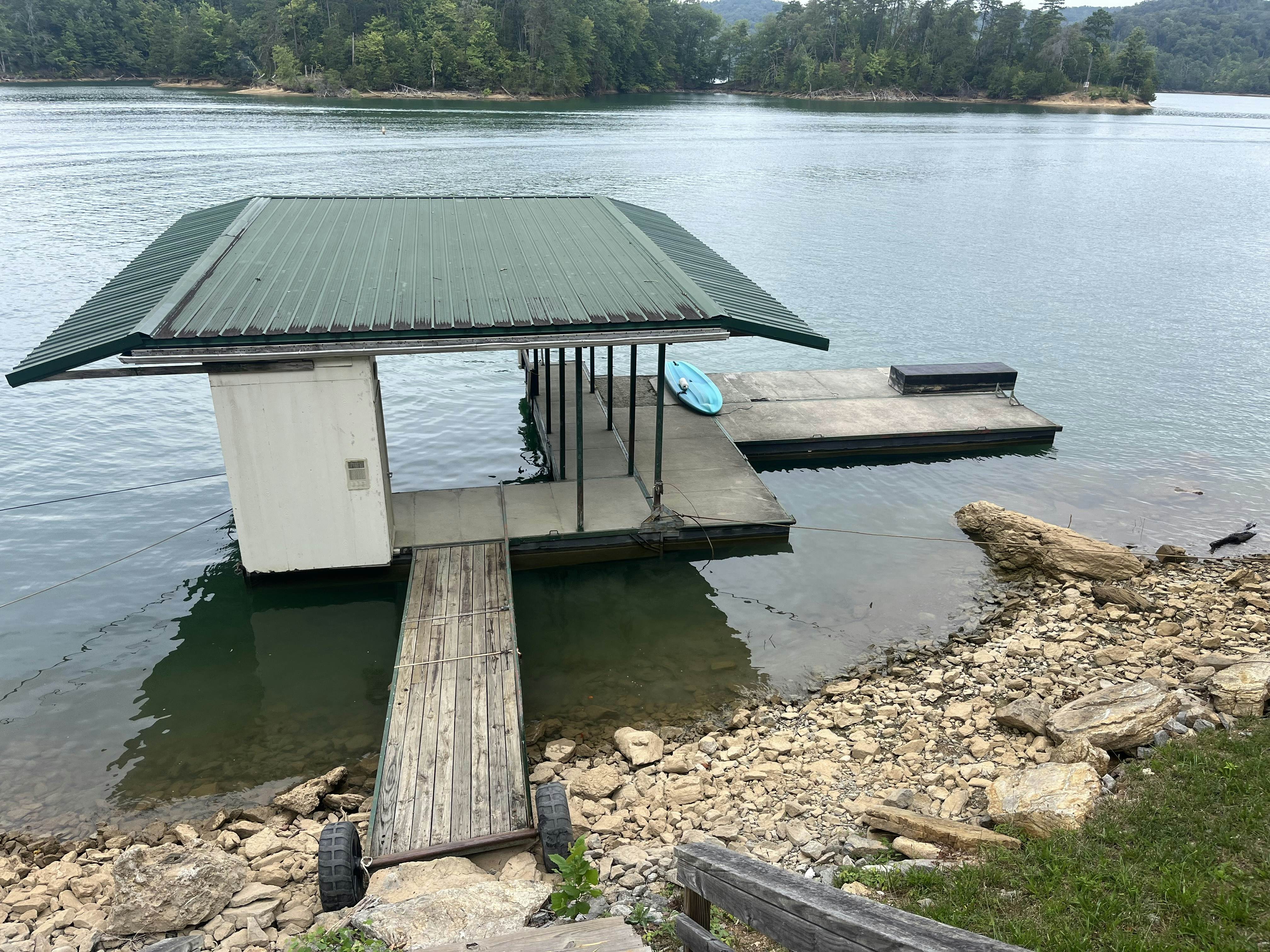 Waterfront Norris Lake Gem | Dock・Fire Pit・Decks