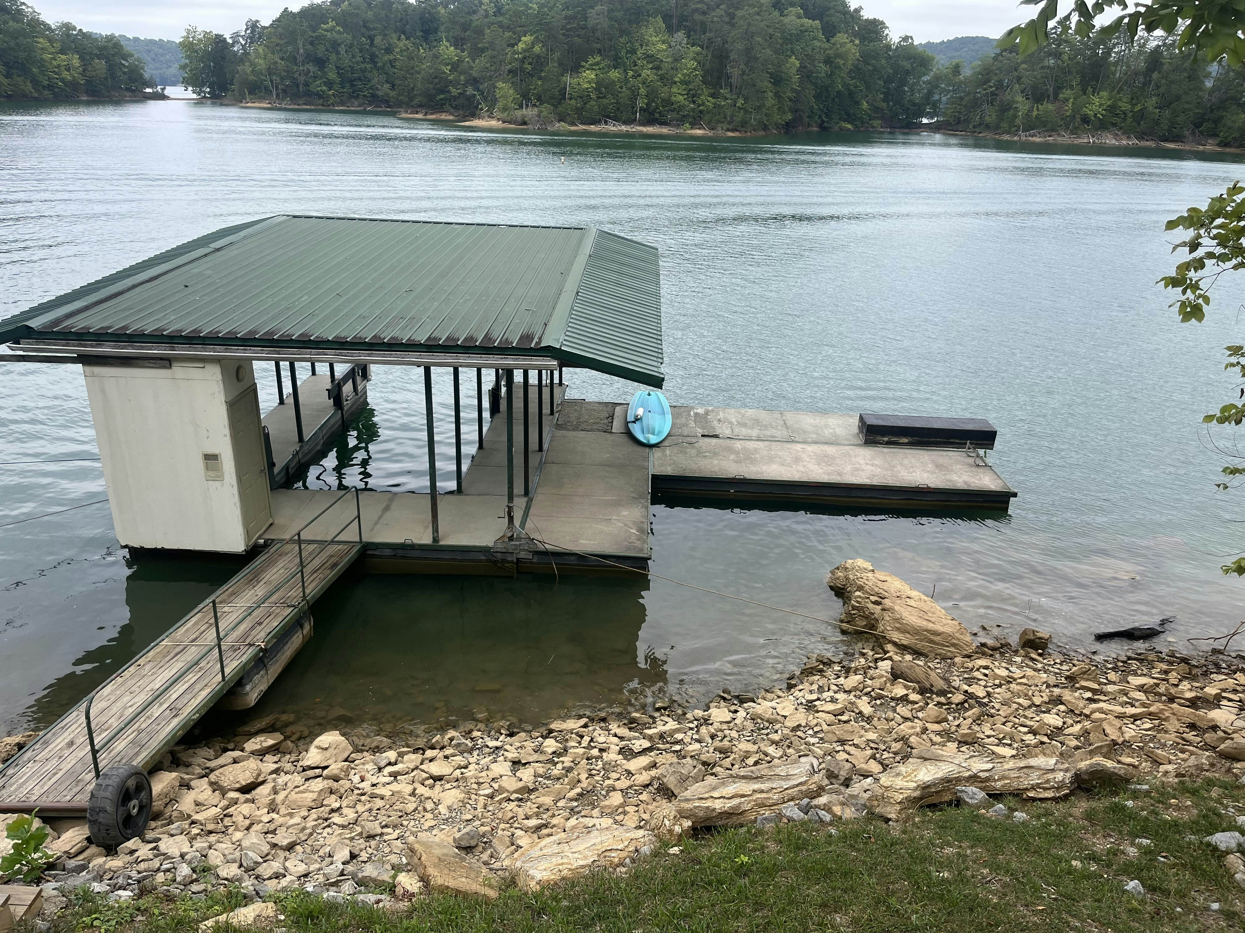 Waterfront Norris Lake Gem | Dock・Fire Pit・Decks