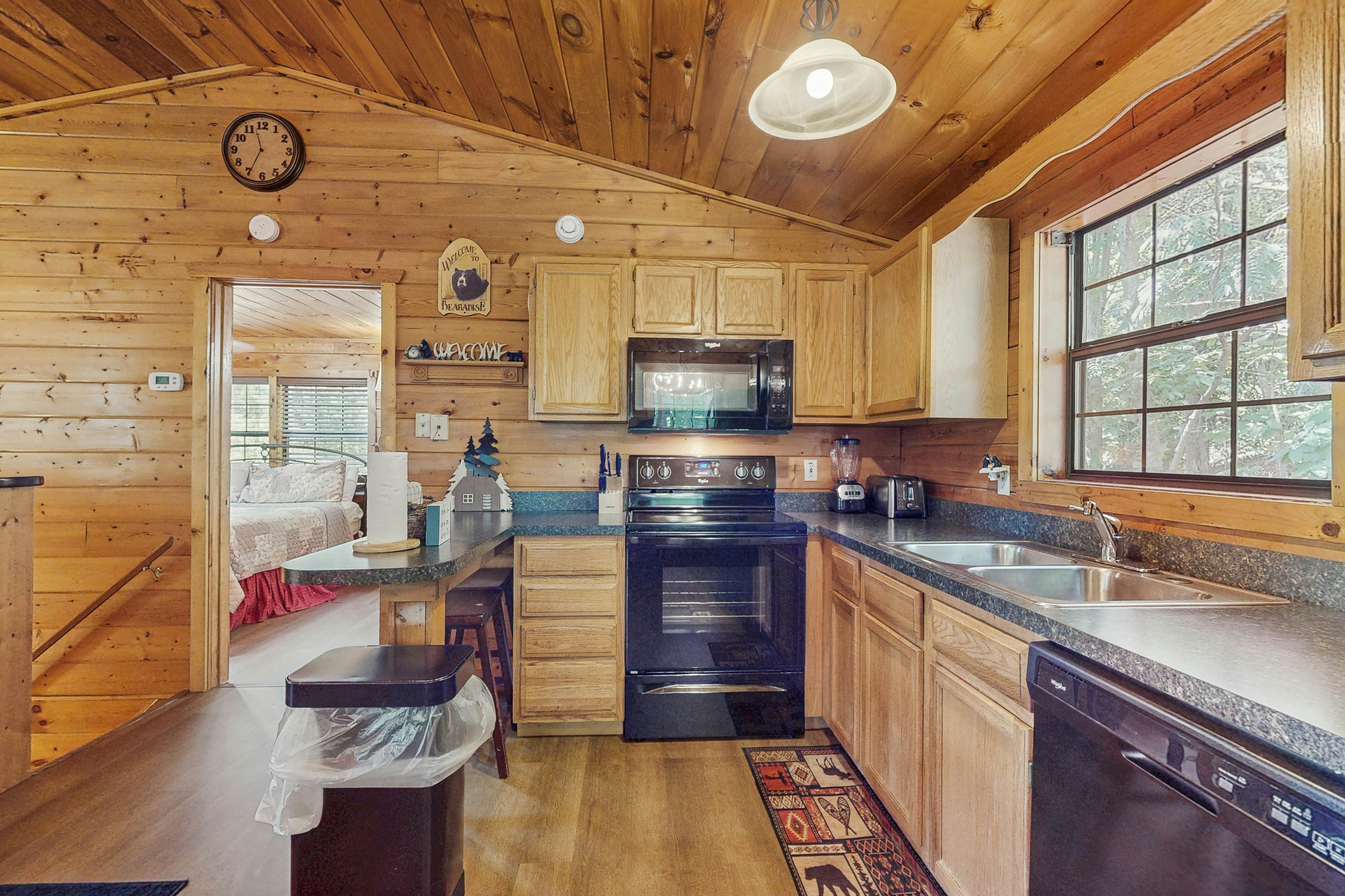 Secluded Cabin w/ Free Attraction Tickets, Hot Tub, Game Room, Picturesque Views