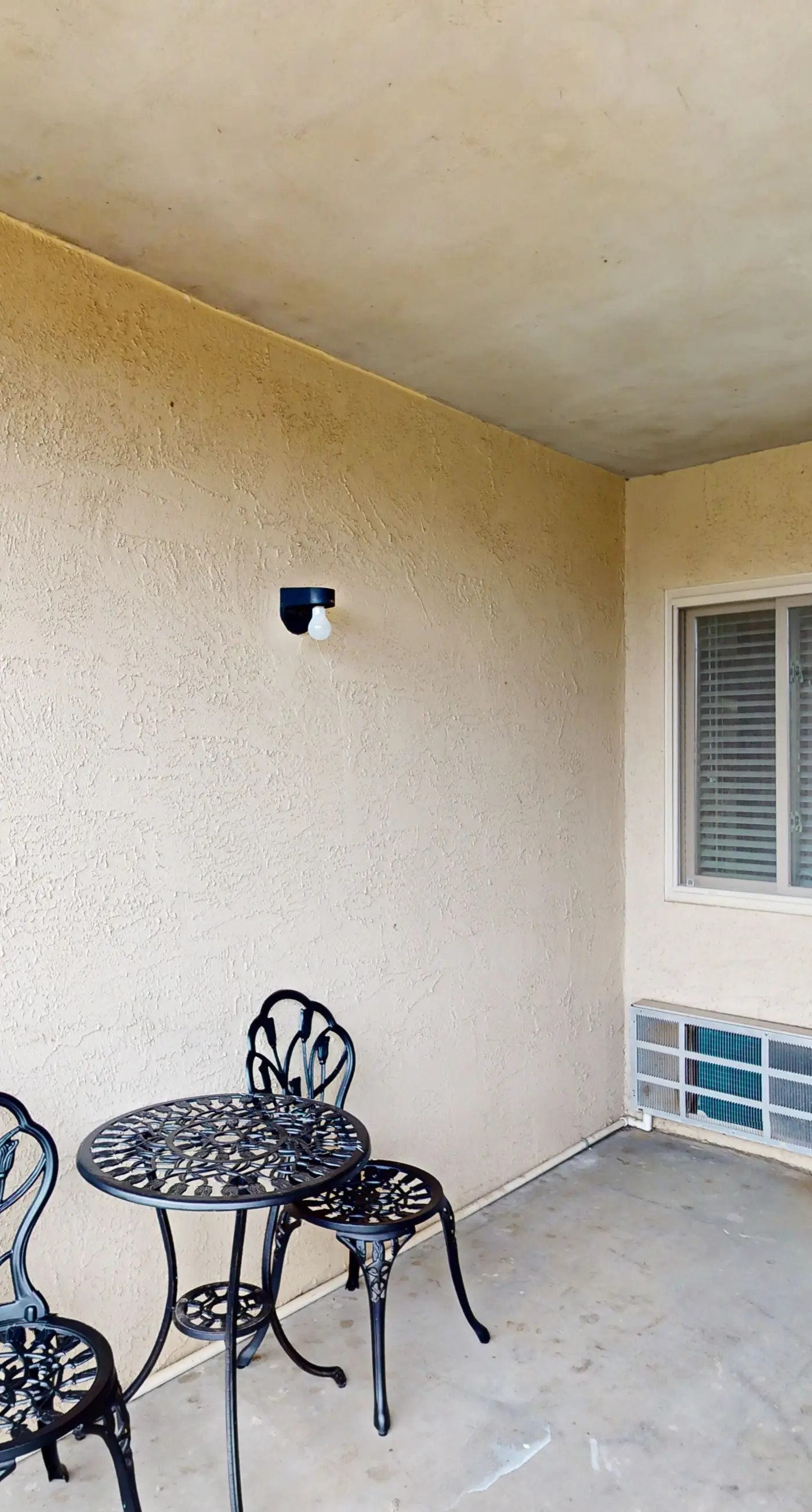 Riverfront Condo, Sleeps 6, Shared Pool, Fireplace