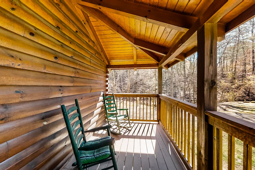 Family Friendly Cabin, Sleeps 9, Hot Tub, Pool Table | 2 Bed