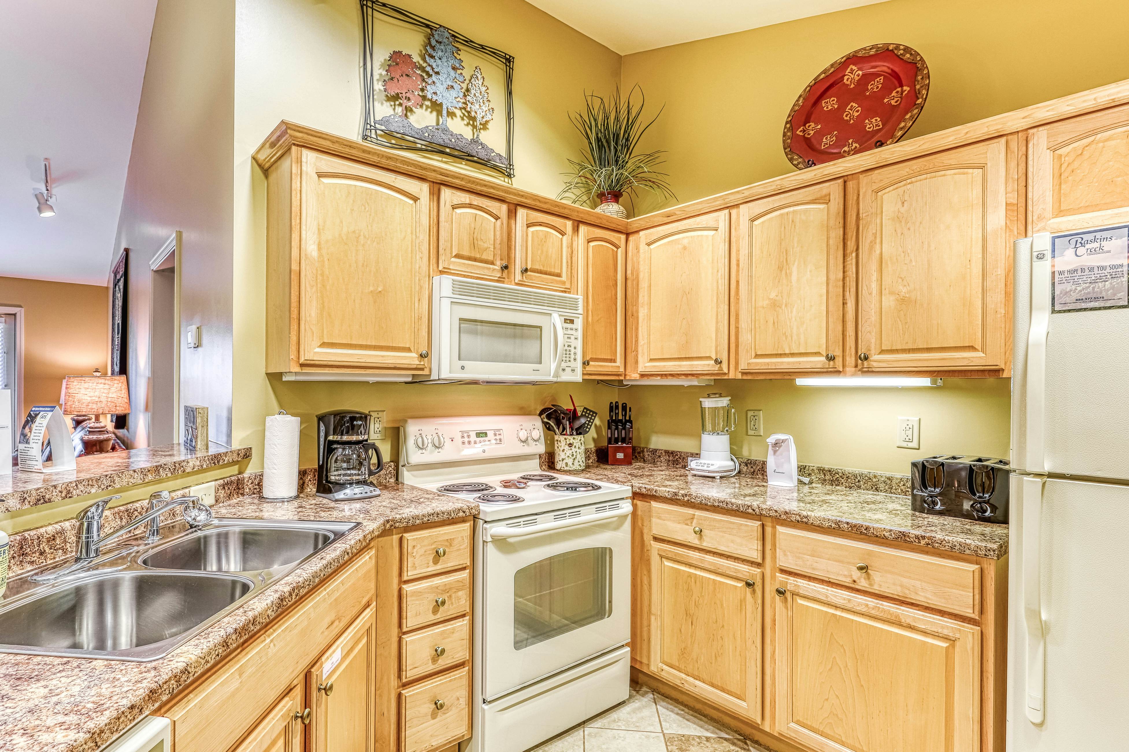 Relaxing Creekside Condo, Sleeps 8・Jetted Tub・Gym