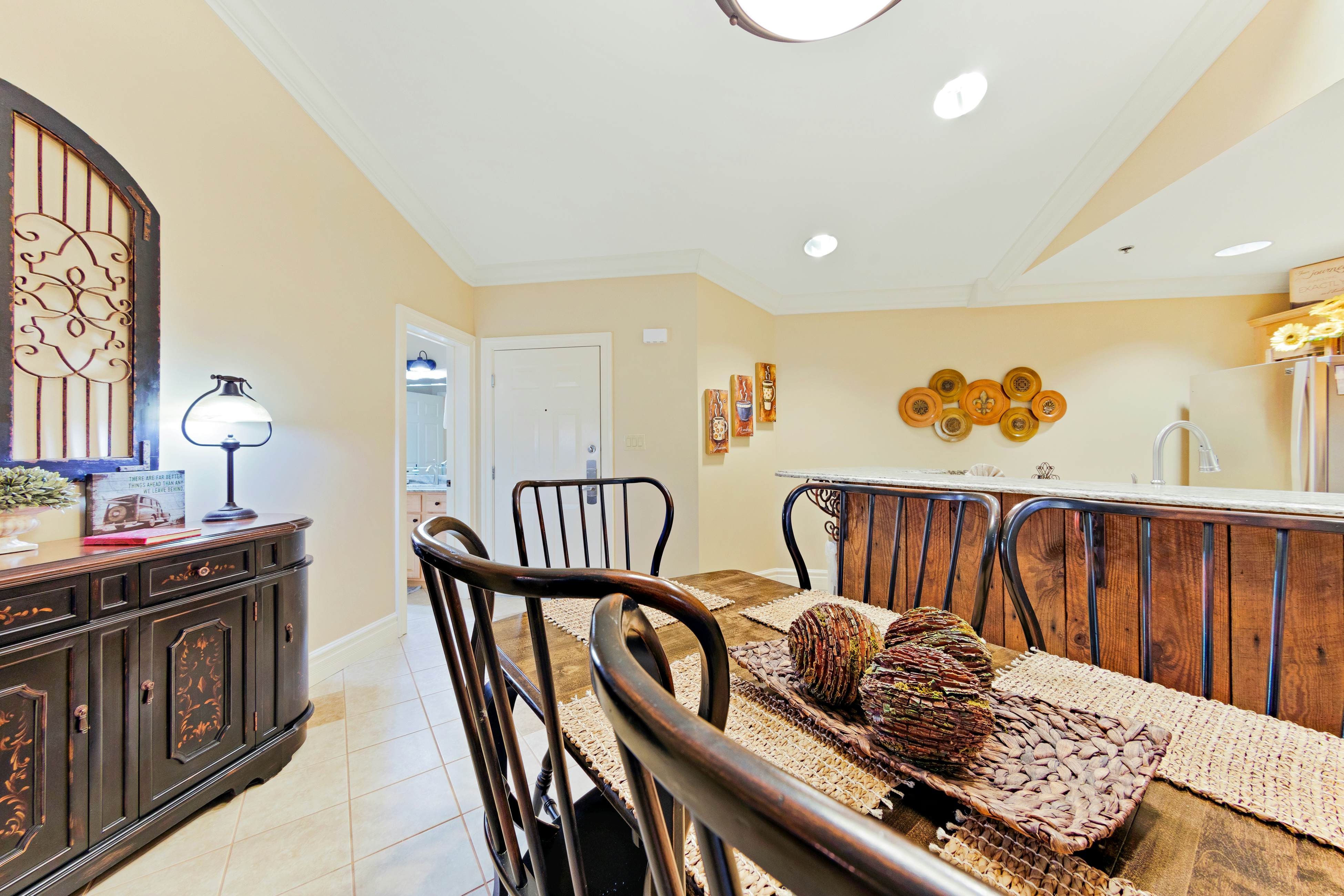 Comfortable Creekside Condo, Sleeps 8・Jetted Tub