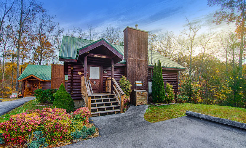 Spacious & Attractive Log Cabin, Sleeps 4, Hot Tub