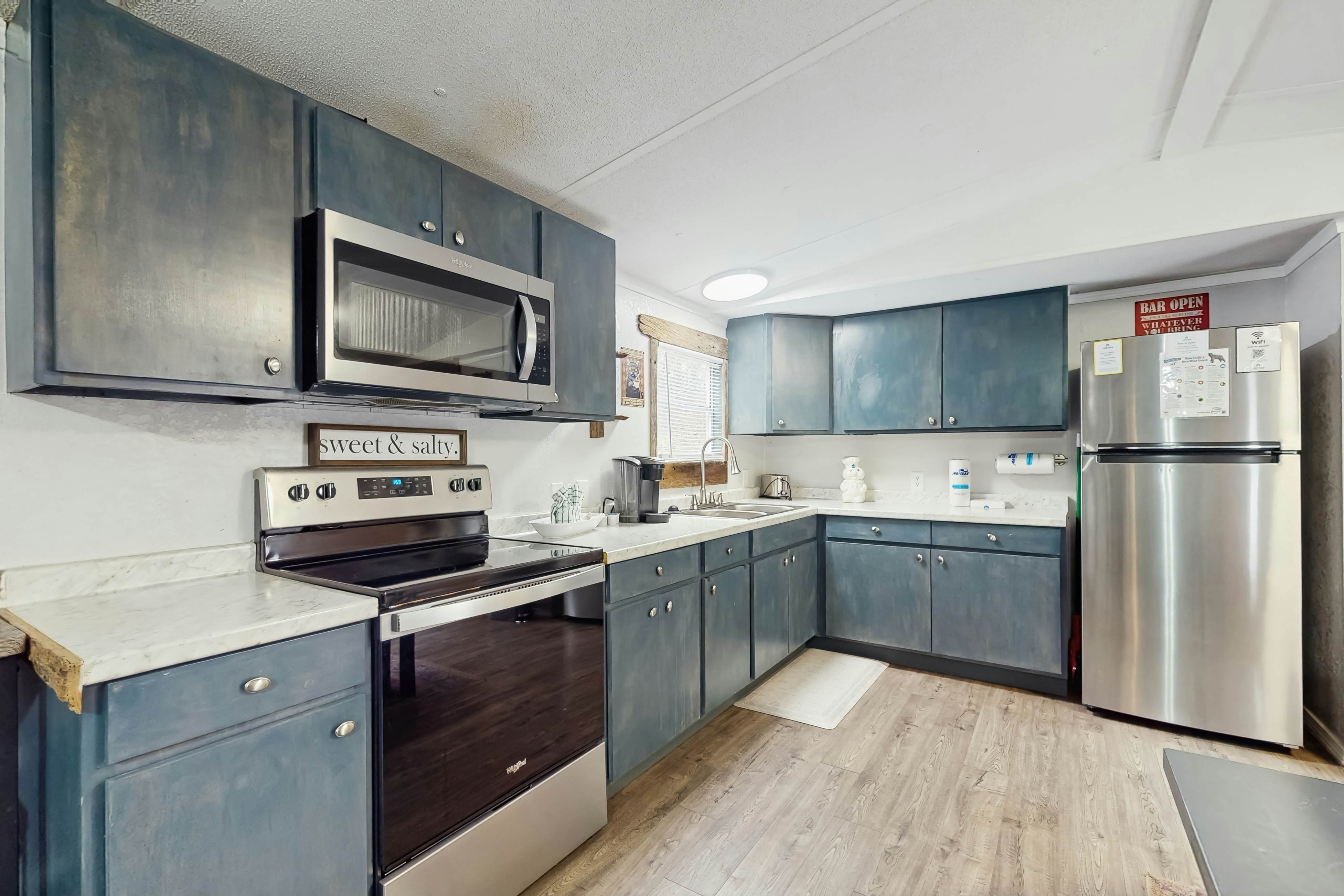 Cozy Country Home W Shaded Porch, Sleeps 7