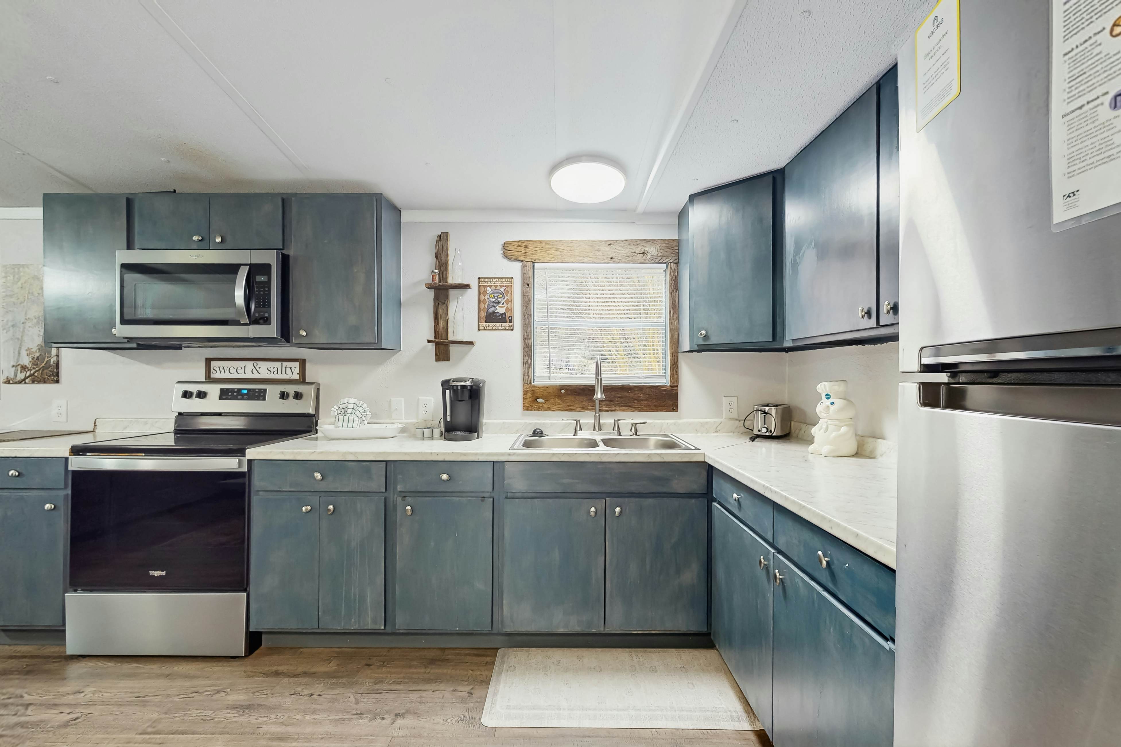 Cozy Country Home W Shaded Porch, Sleeps 7