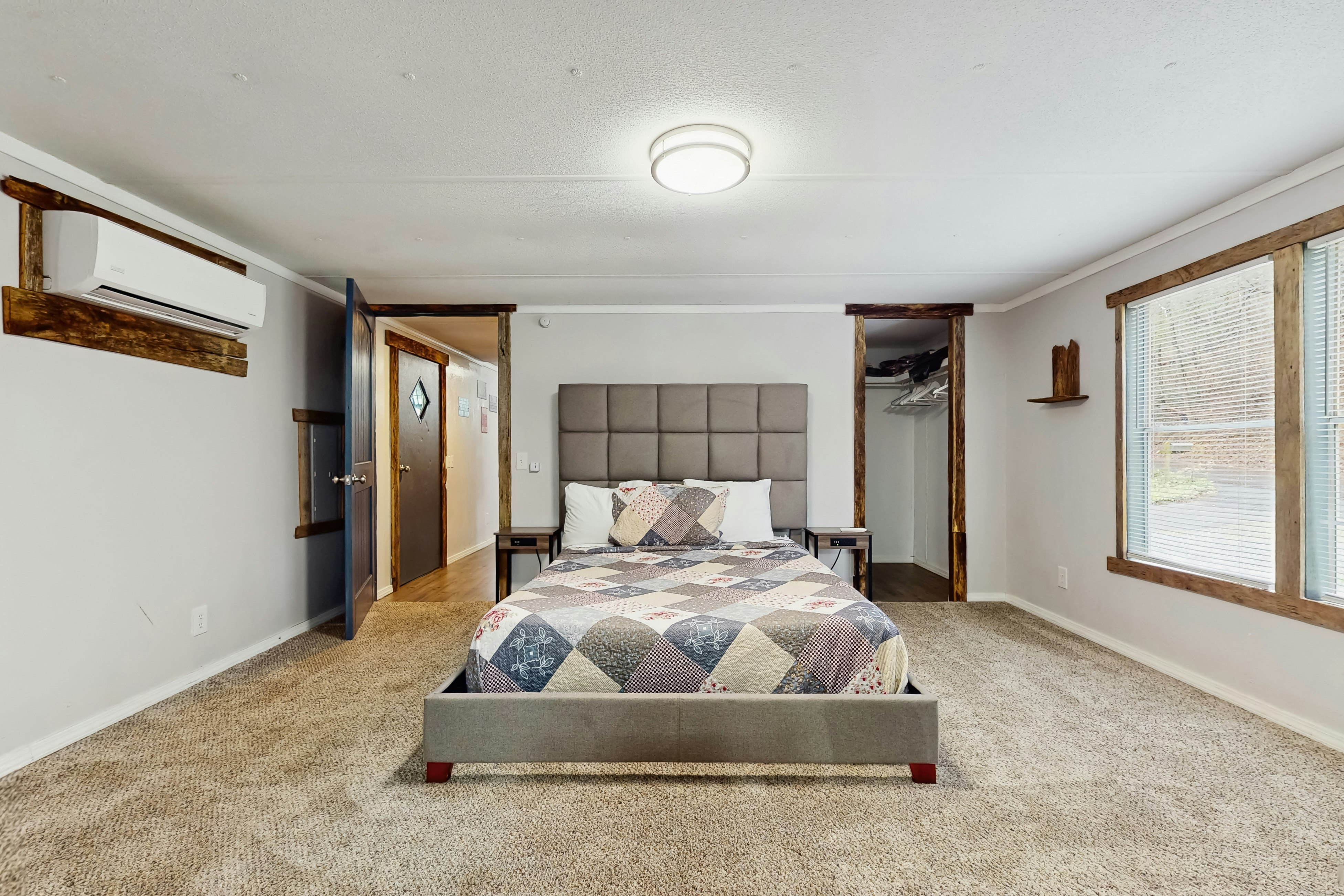 Cozy Country Home W Shaded Porch, Sleeps 7