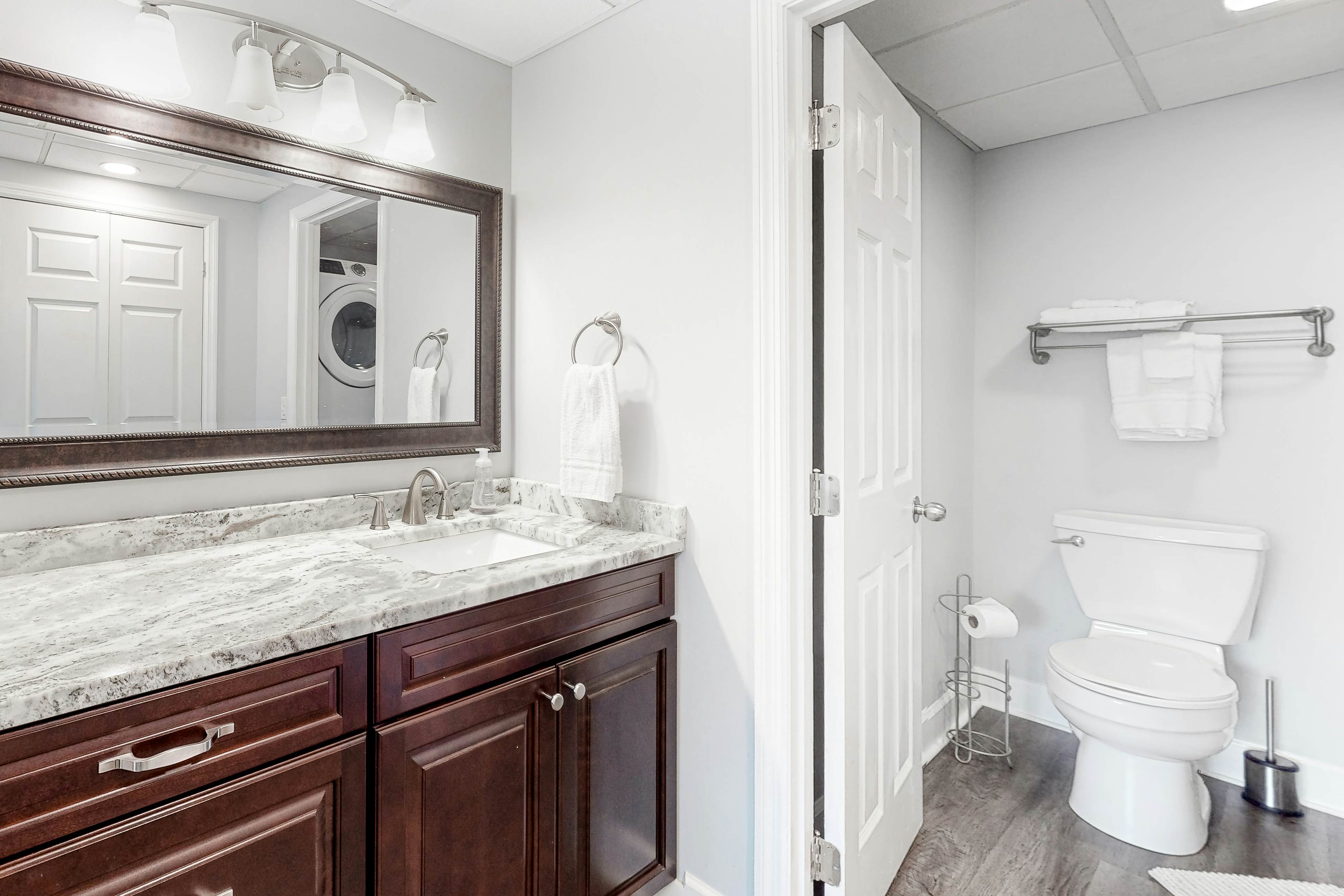 Newly Remodeled Downtown Riverfront Condo W/ Free Attraction Tickets